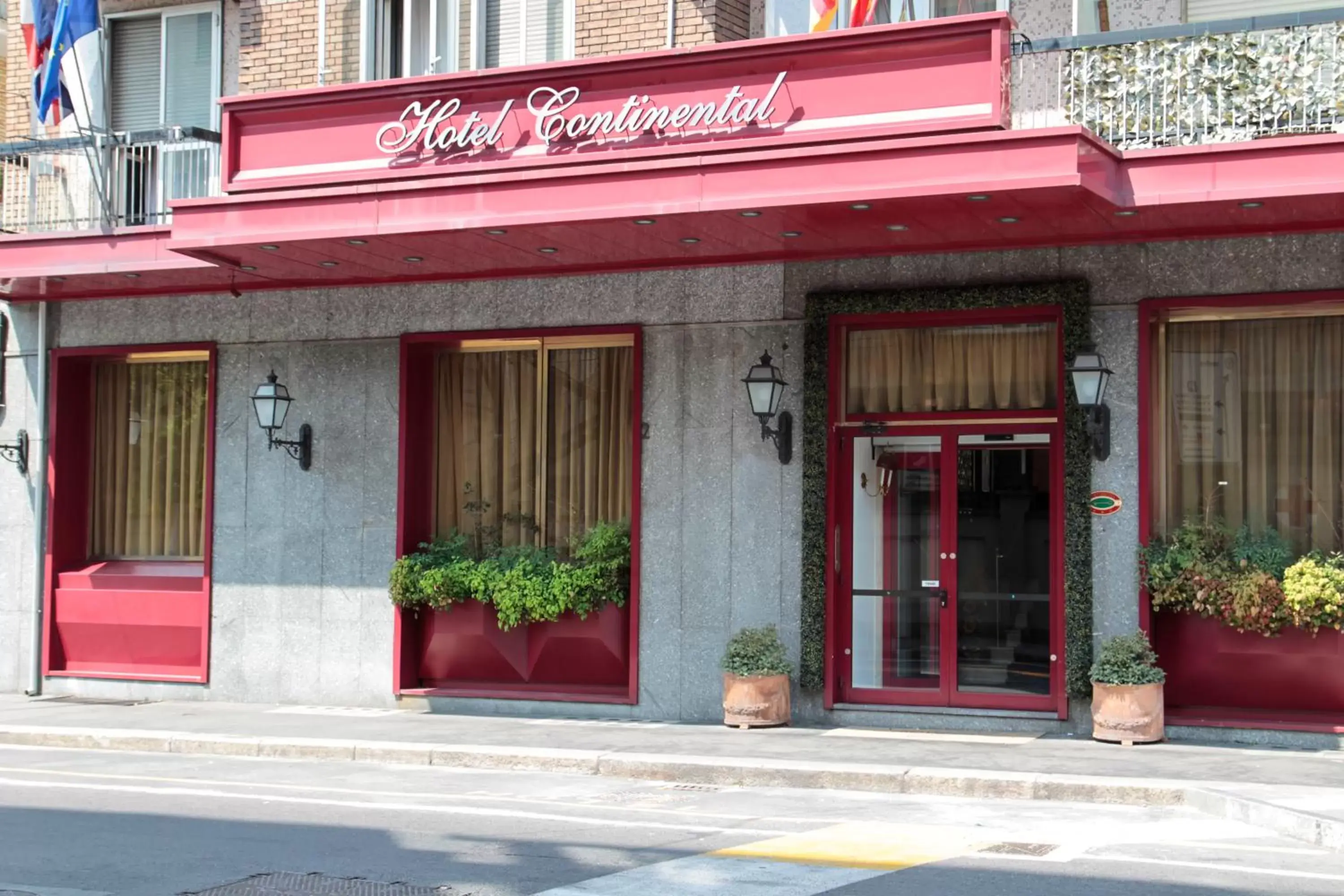 Property building, Facade/Entrance in Hotel Continental