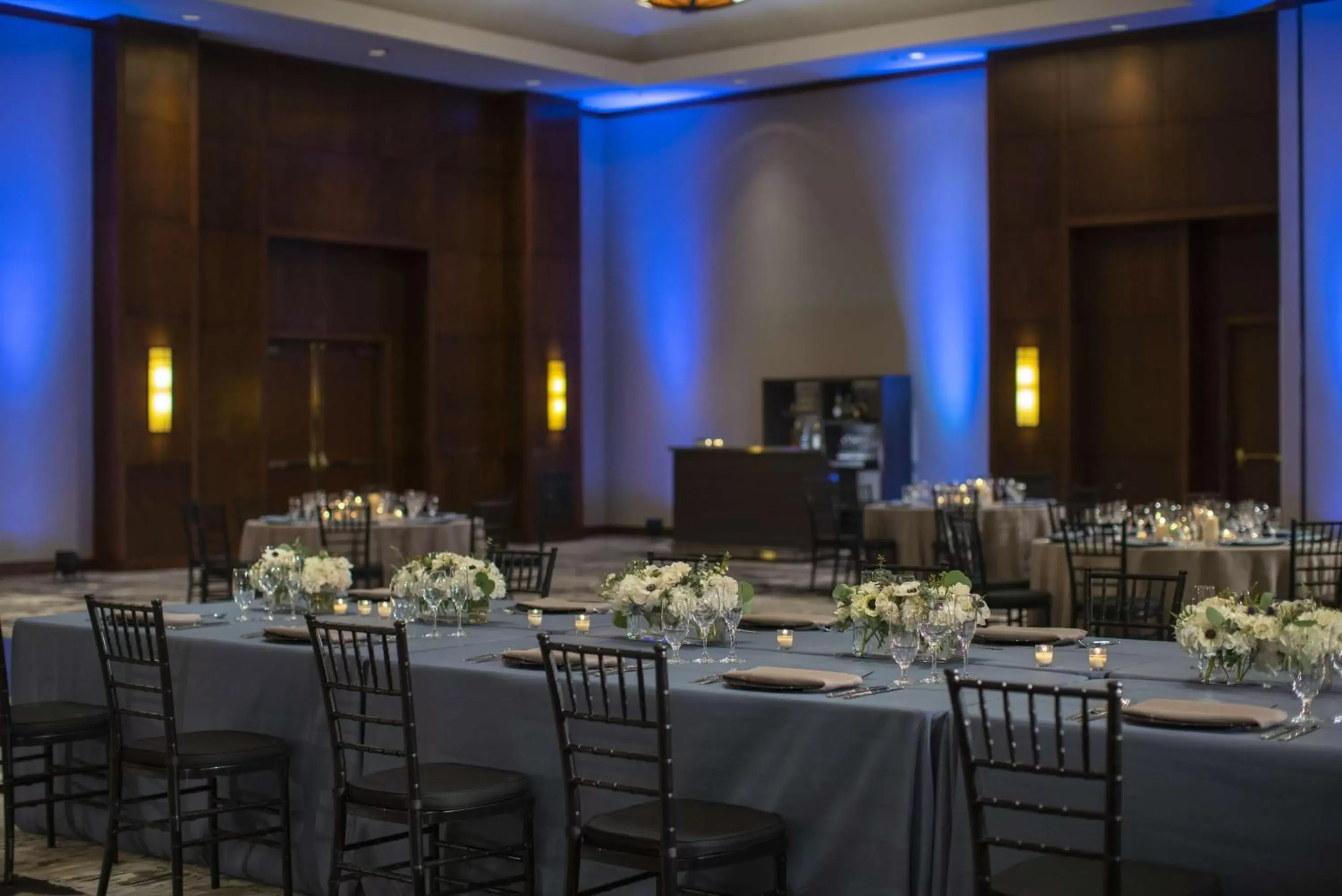 Lobby or reception, Restaurant/Places to Eat in Hyatt Regency Coralville