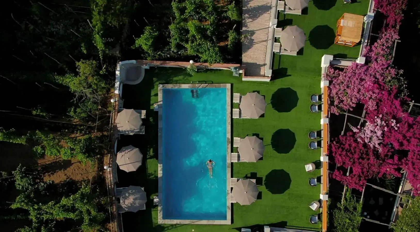 Bird's eye view, Bird's-eye View in Hotel Il Girasole