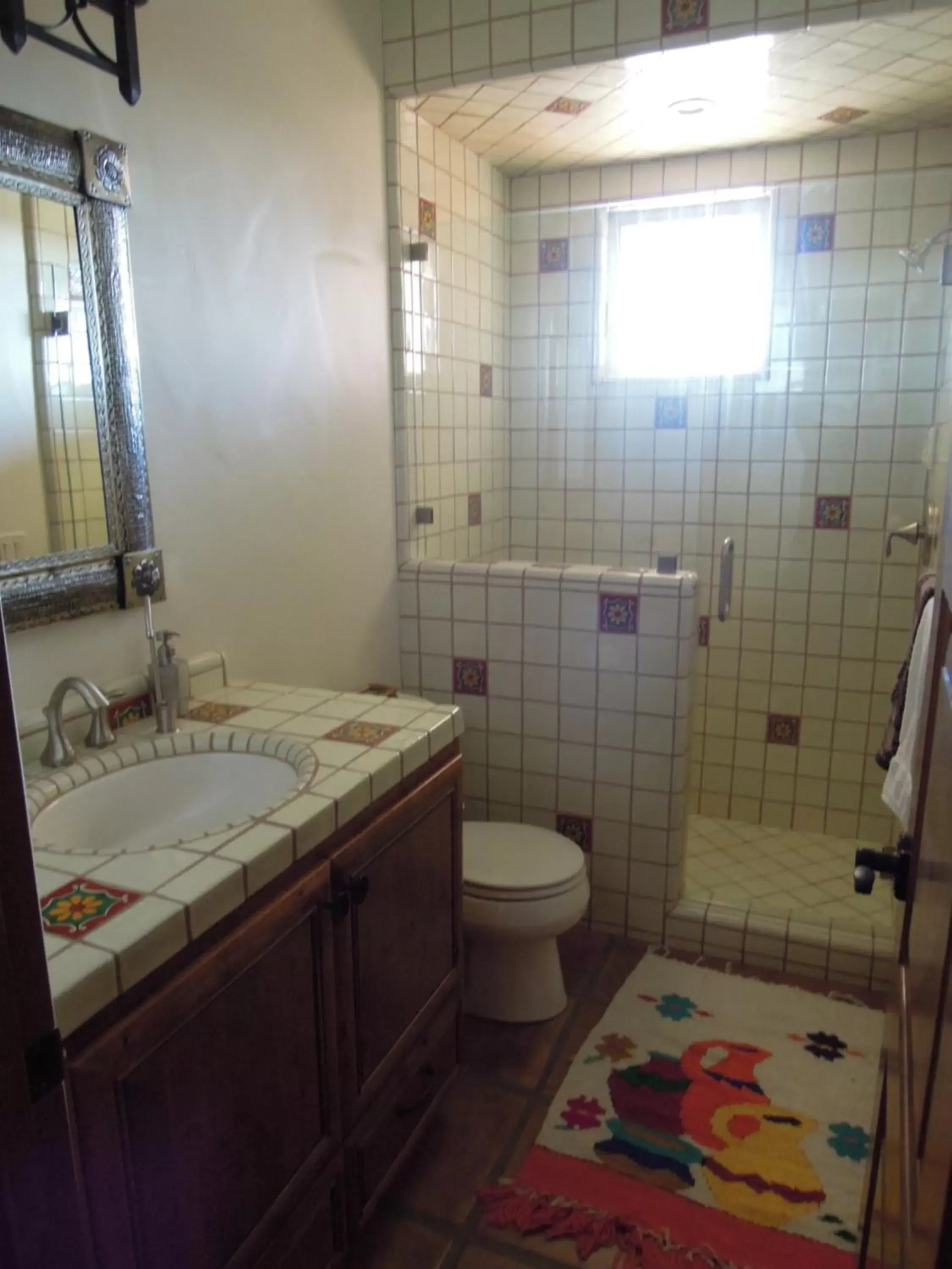 Shower, Bathroom in Croad Vineyards - The Inn