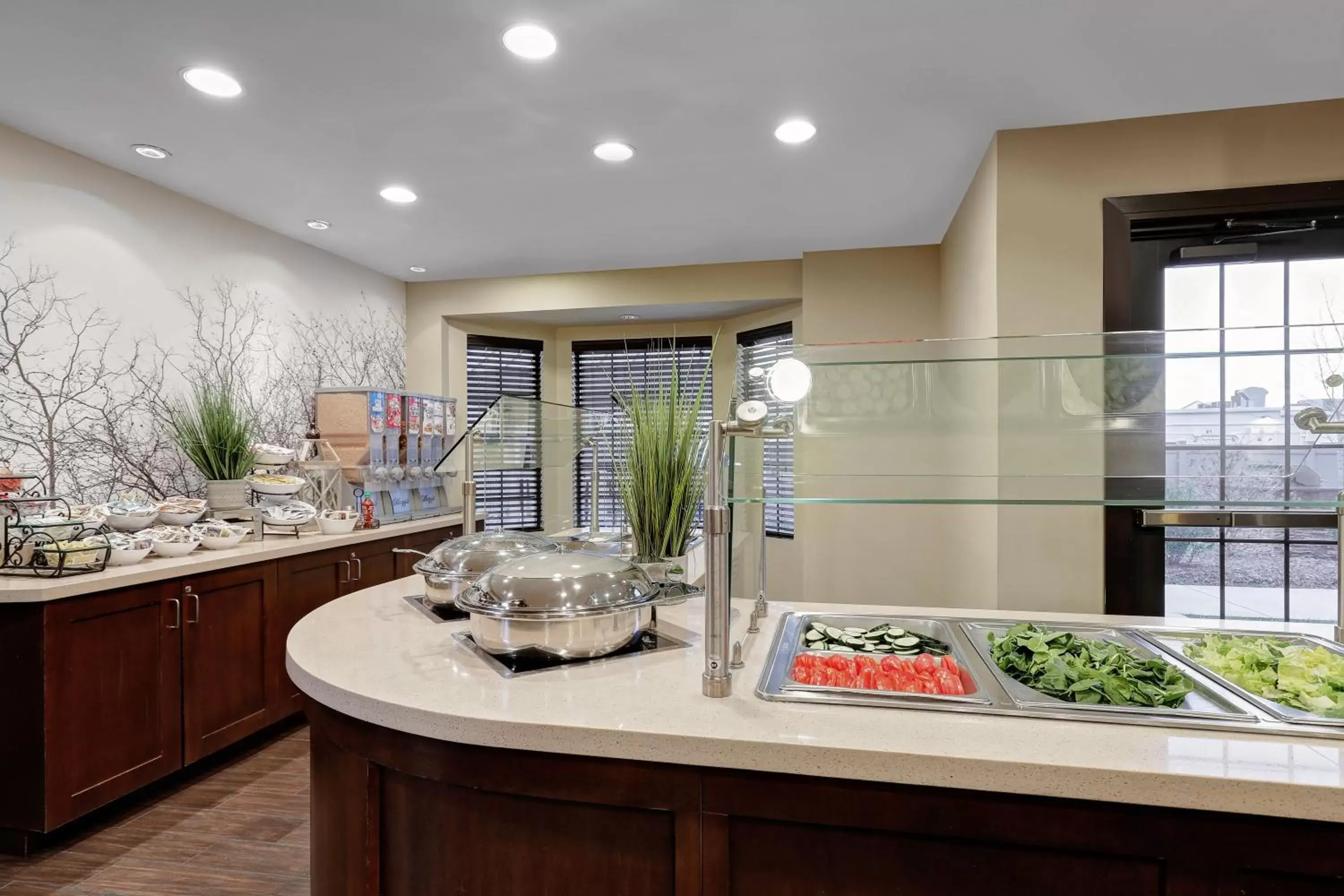 Restaurant/places to eat in Staybridge Suites Washington D.C. - Greenbelt by IHG Restaurant/places to eat in Staybridge Suites Washington D.C. - Greenbelt by IHG