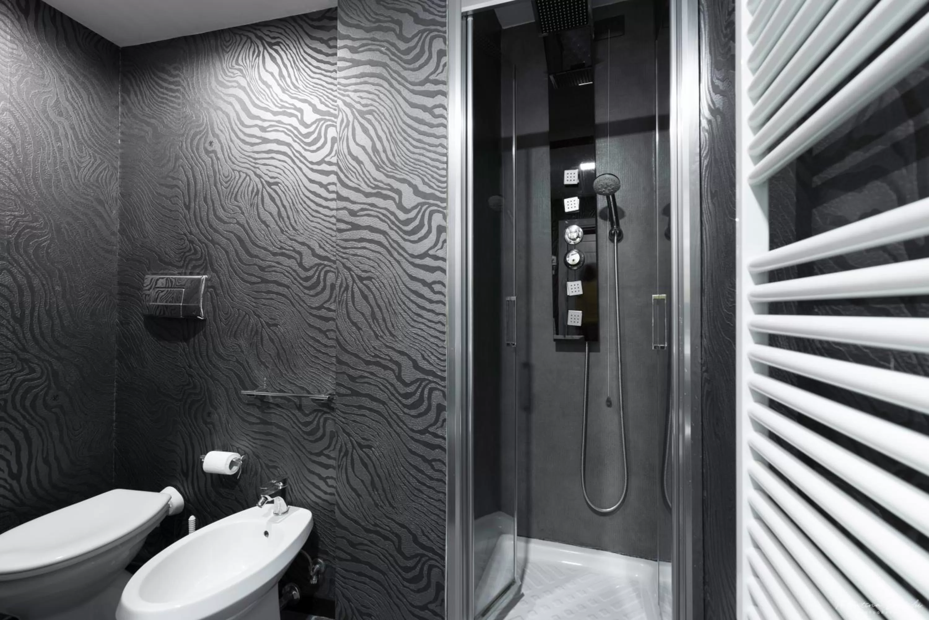 Bathroom in Hotel Spagna