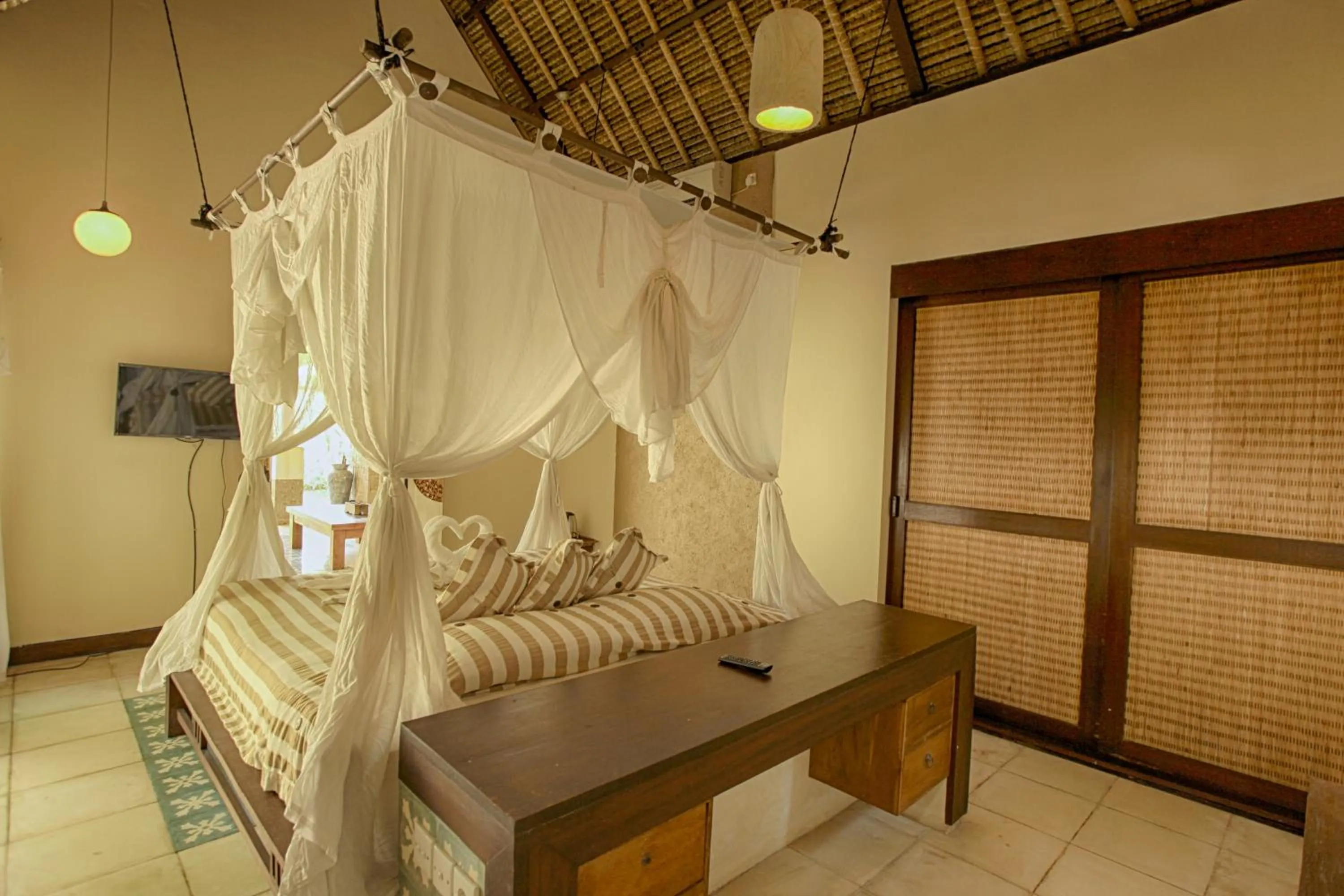 Bed in Visakha Sanur by Puri Signatures