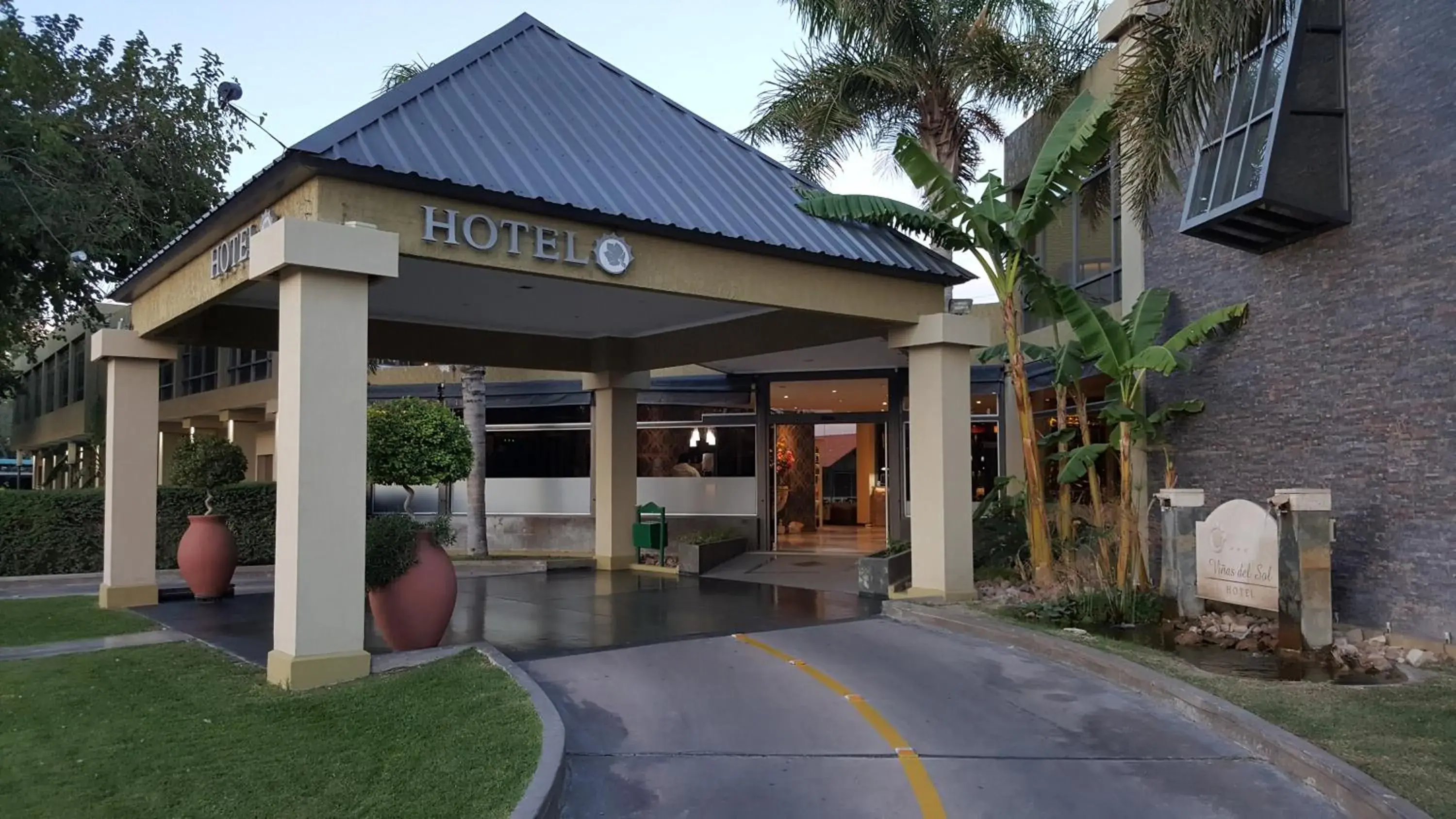 Facade/entrance in Hotel Viñas Del Sol