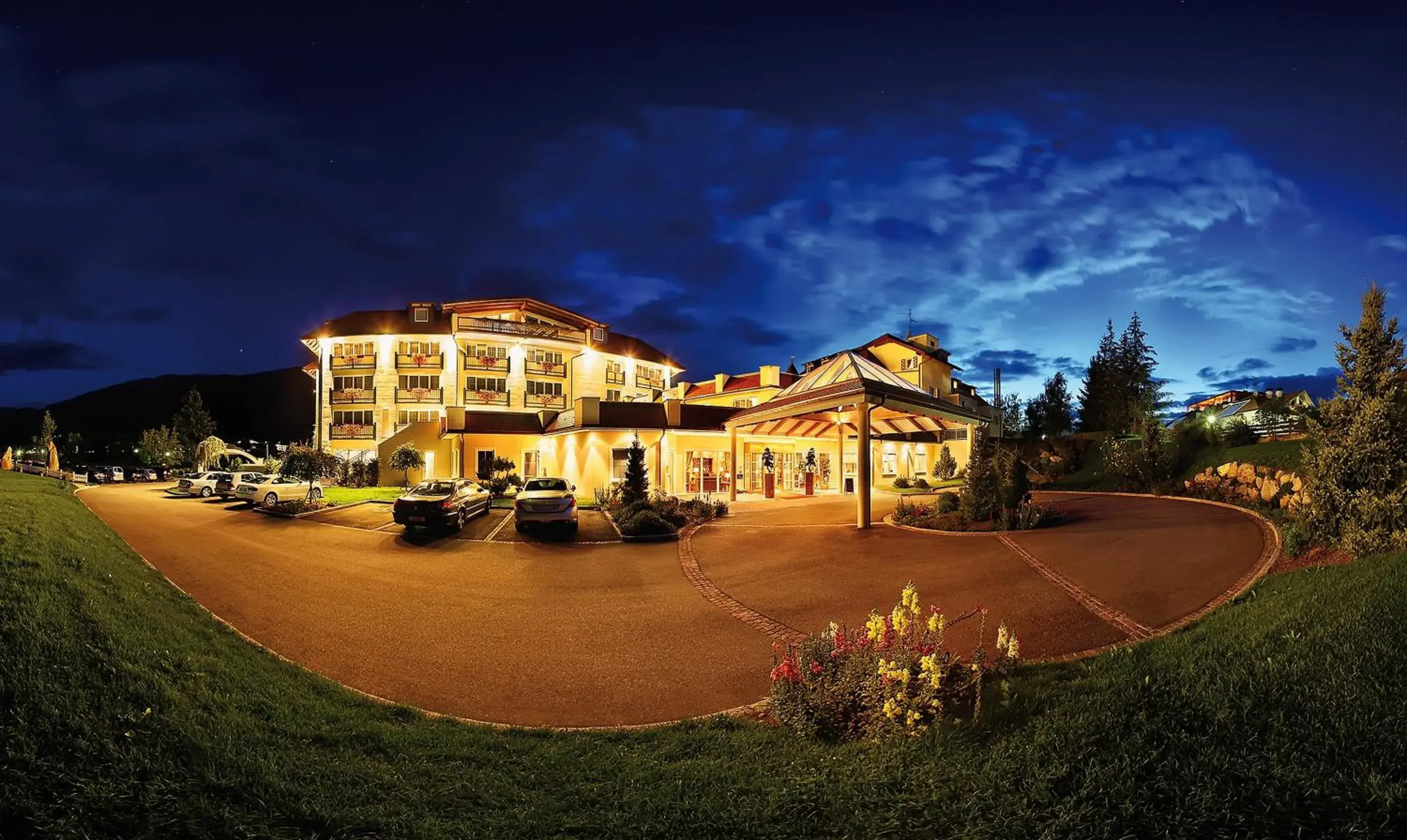 Facade/entrance, Property Building in Majestic Hotel & Spa Resort