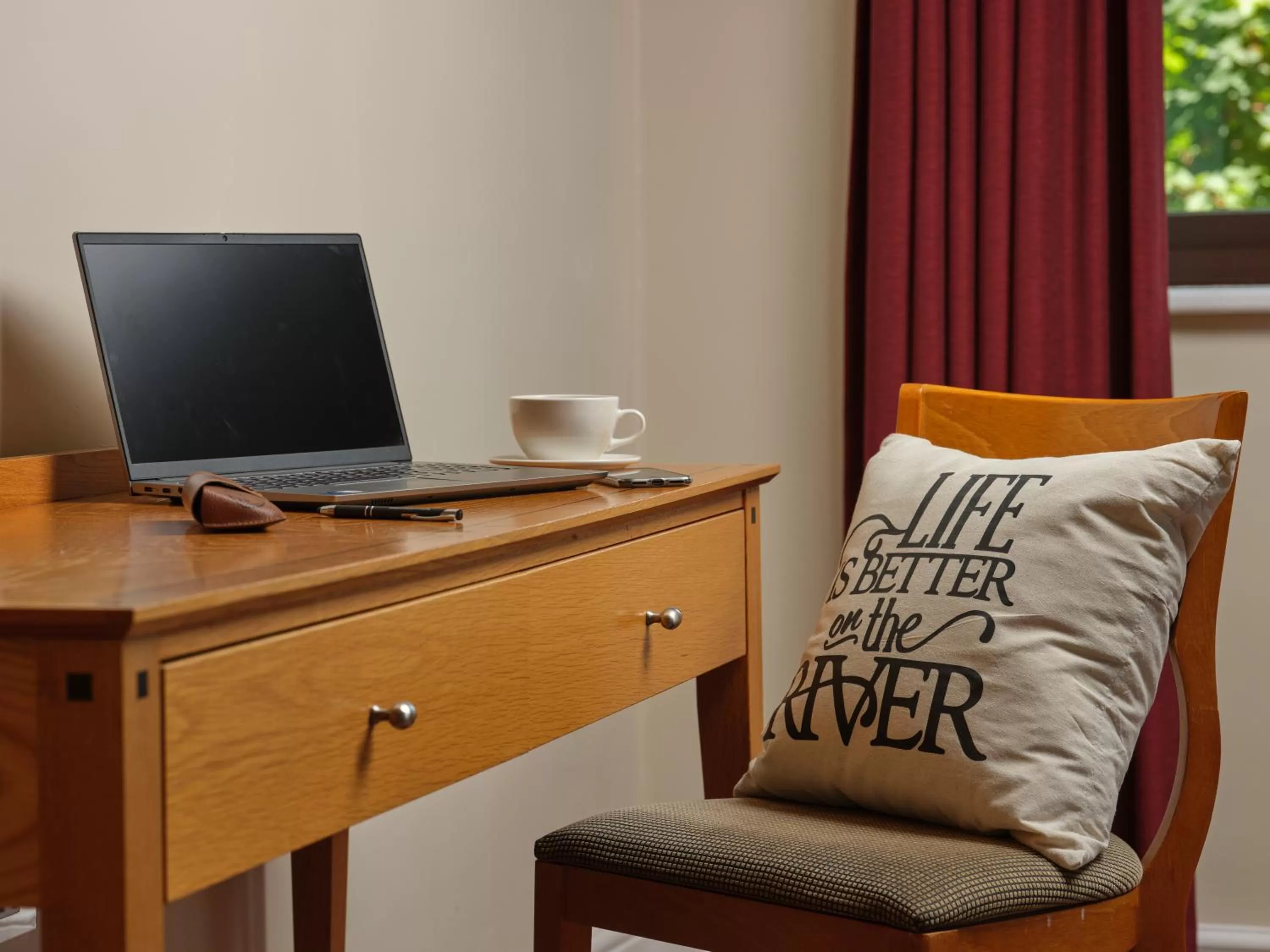 Decorative detail in The Kingfisher