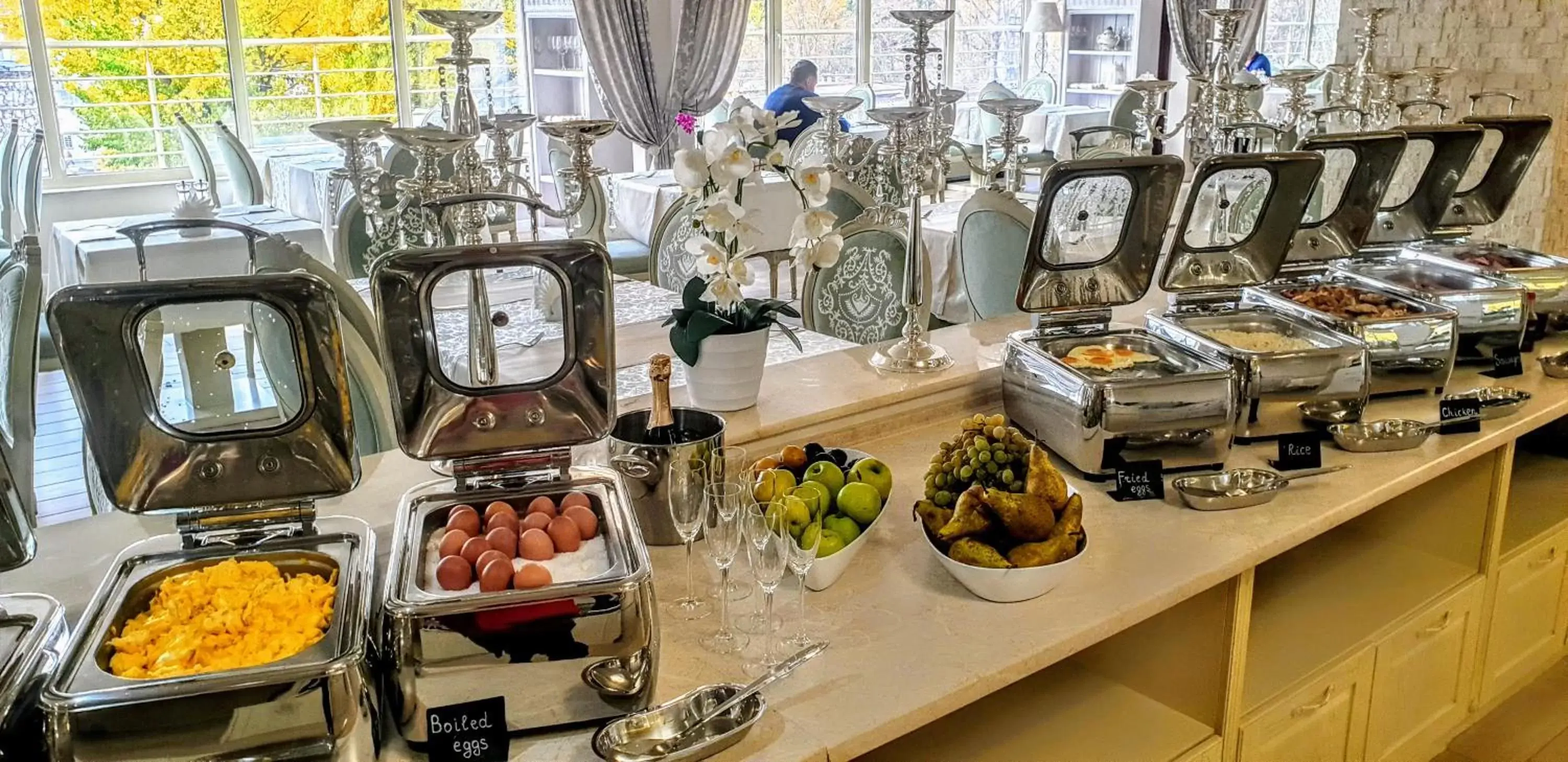 Food and drinks in Bristol Central Park Hotel Food and drinks in Bristol Central Park Hotel