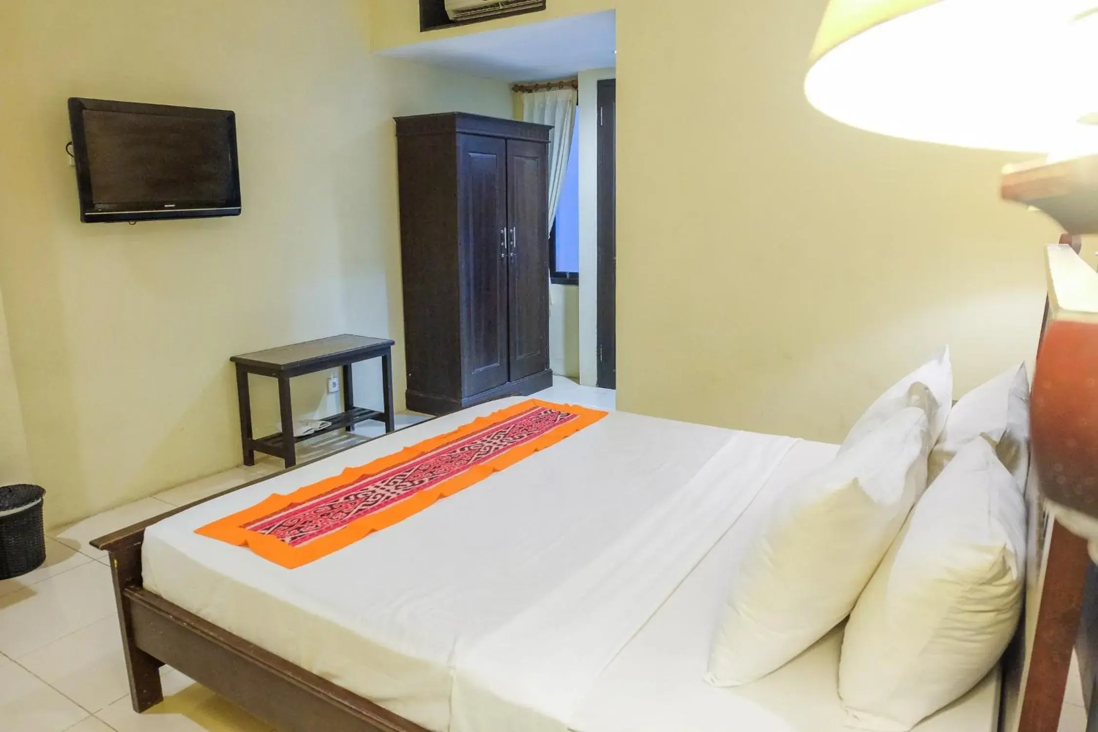 Bed in Ubud Hotel and Cottages