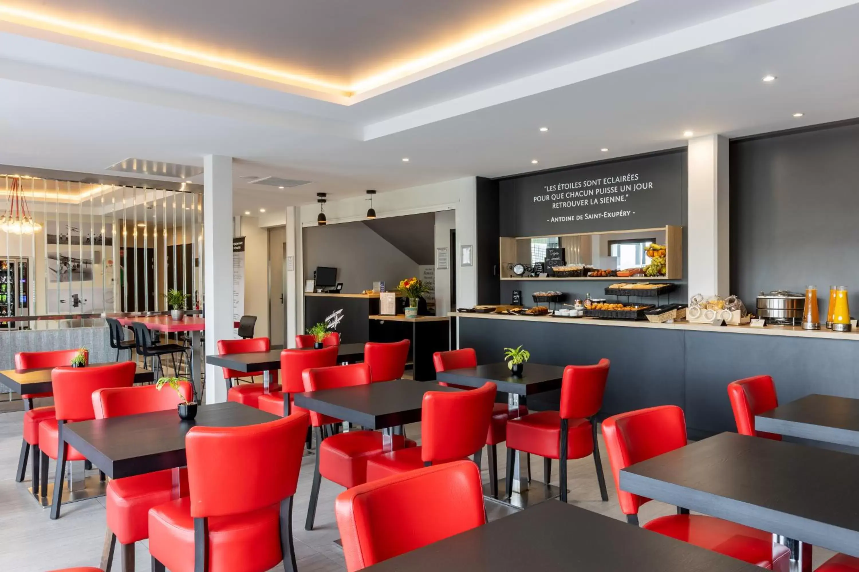Restaurant/Places to Eat in Best Western St Exupery Bordeaux Ouest