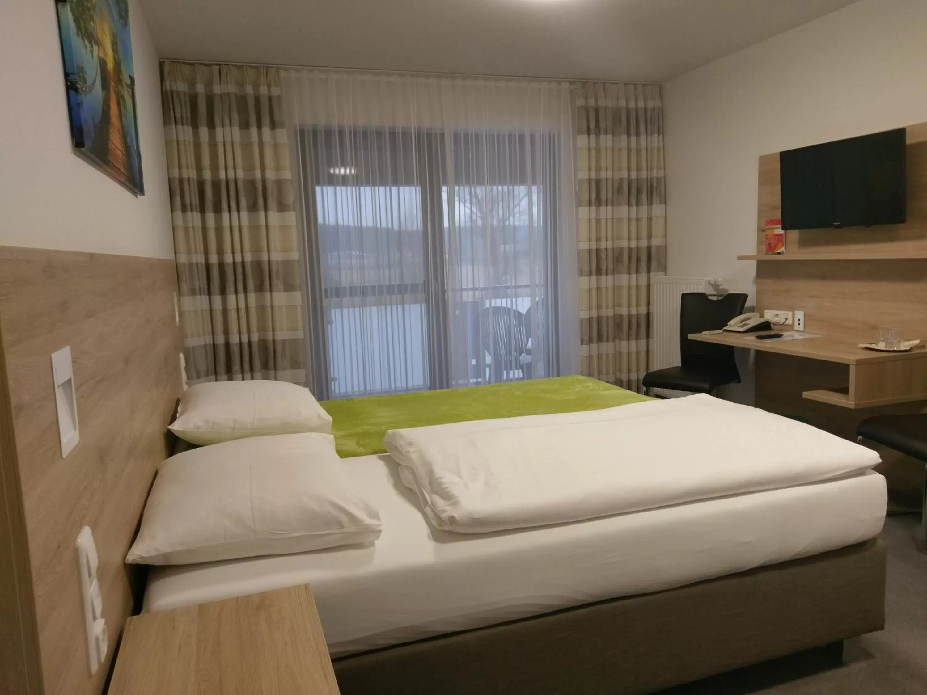 Comfort Double Room with Balcony - single occupancy in Gasthaus Pension Rezatgrund Comfort Double Room with Balcony - single occupancy in Gasthaus Pension Rezatgrund