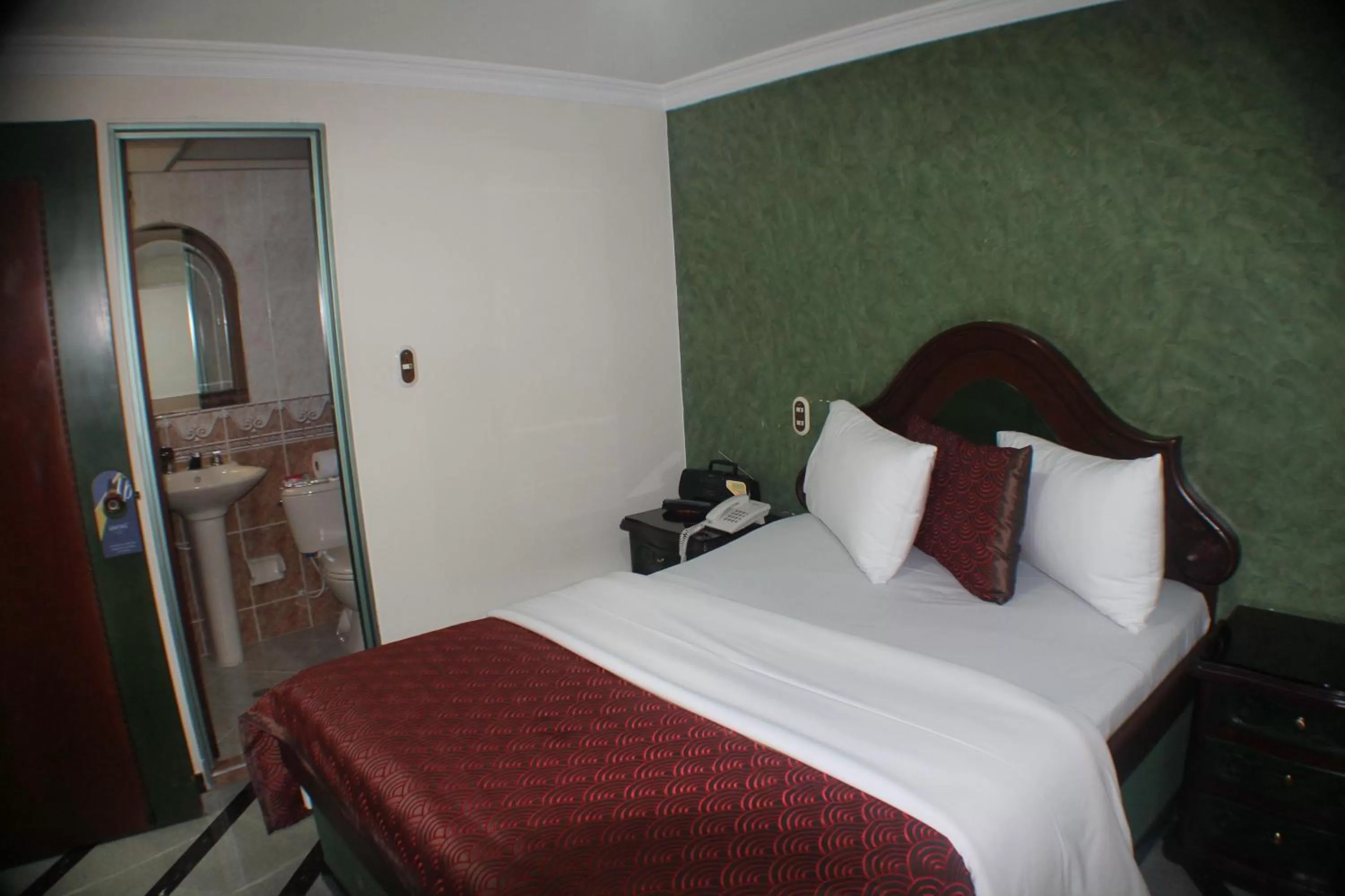 Photo of the whole room, Bed in Lafont Park Hotel