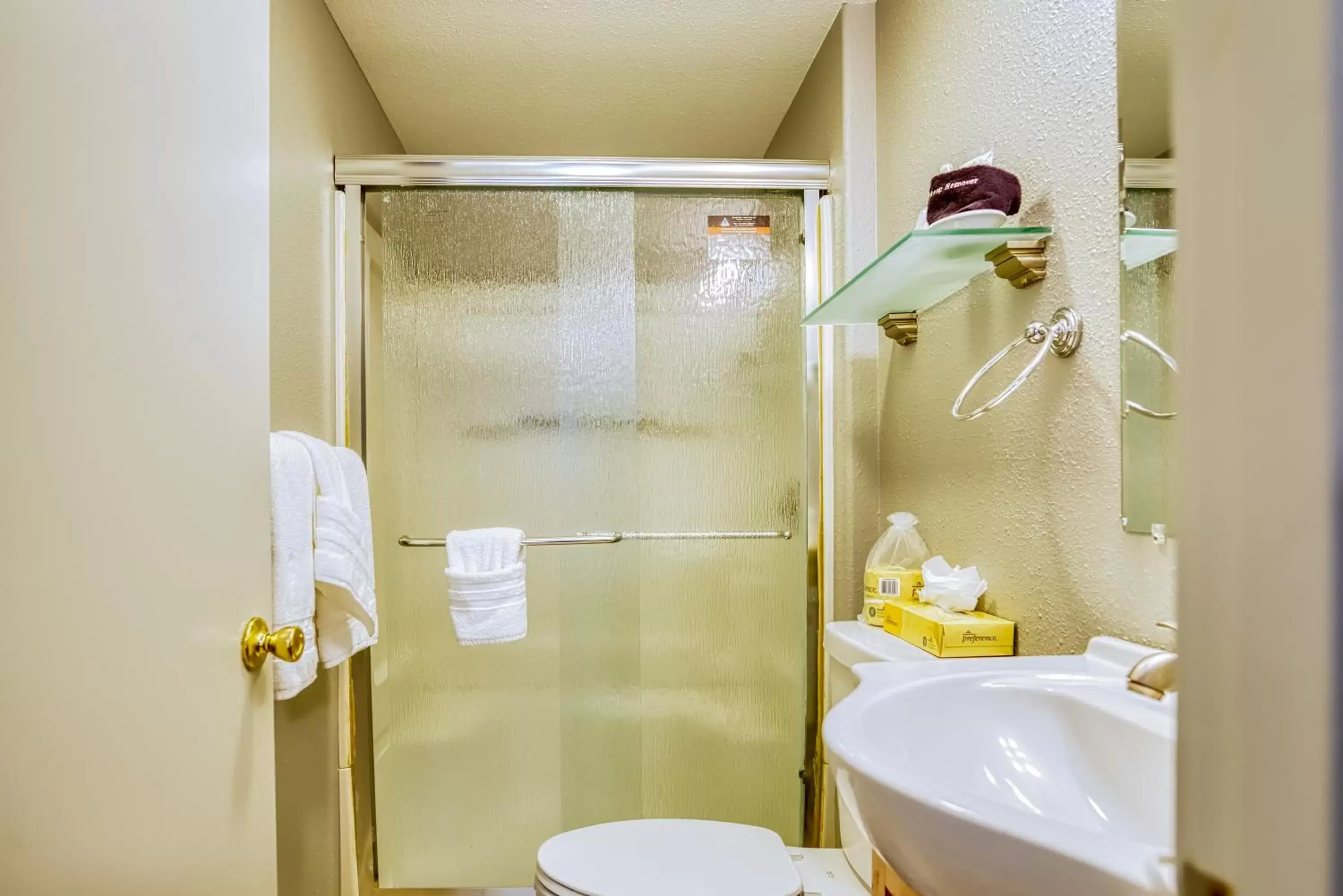 Bathroom in Inn at Haystack Rock