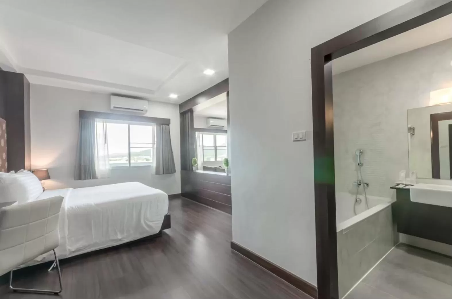 Bed in Eastpana Hotel - SHA Extra Plus