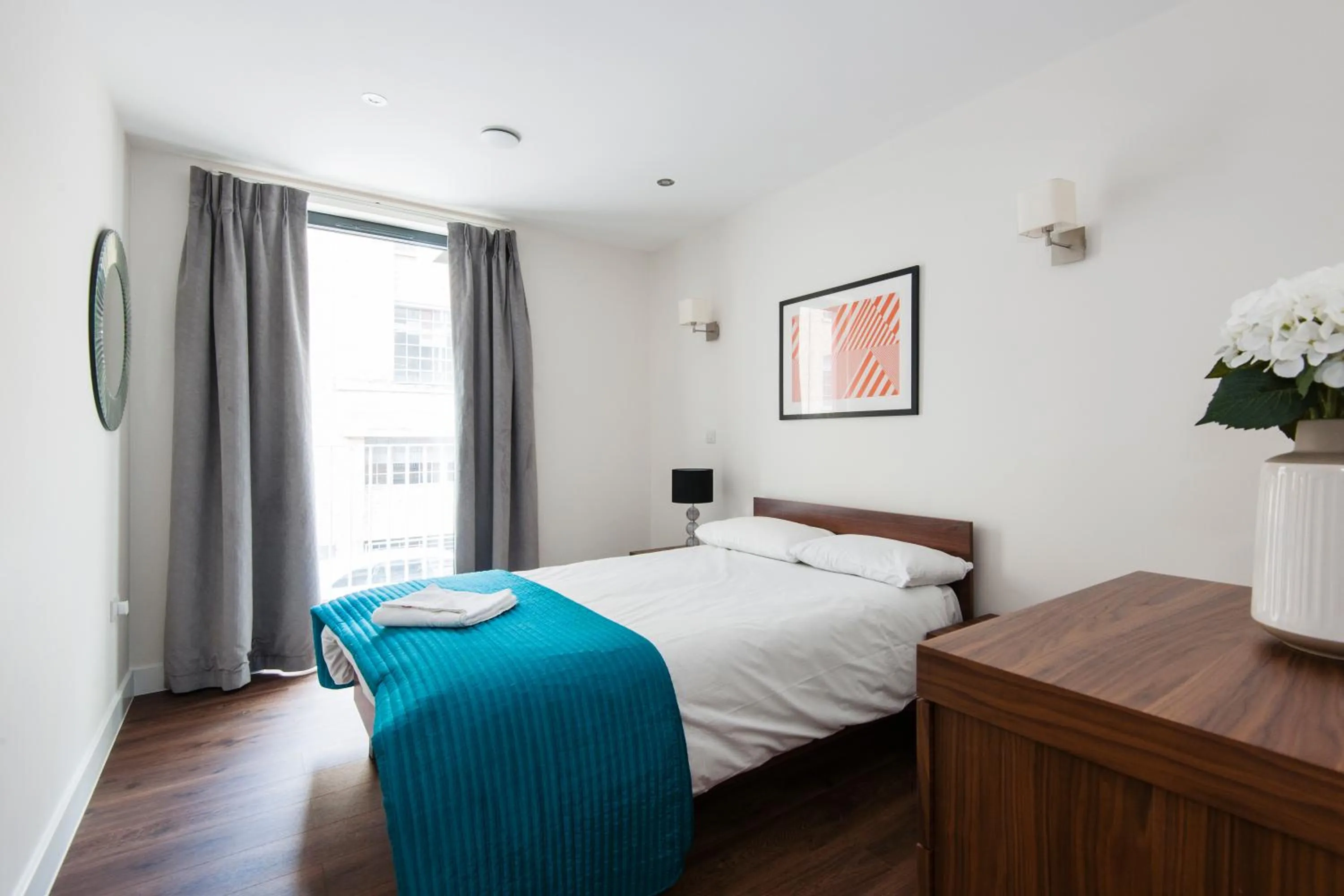 Bed in Twyne House Apartments