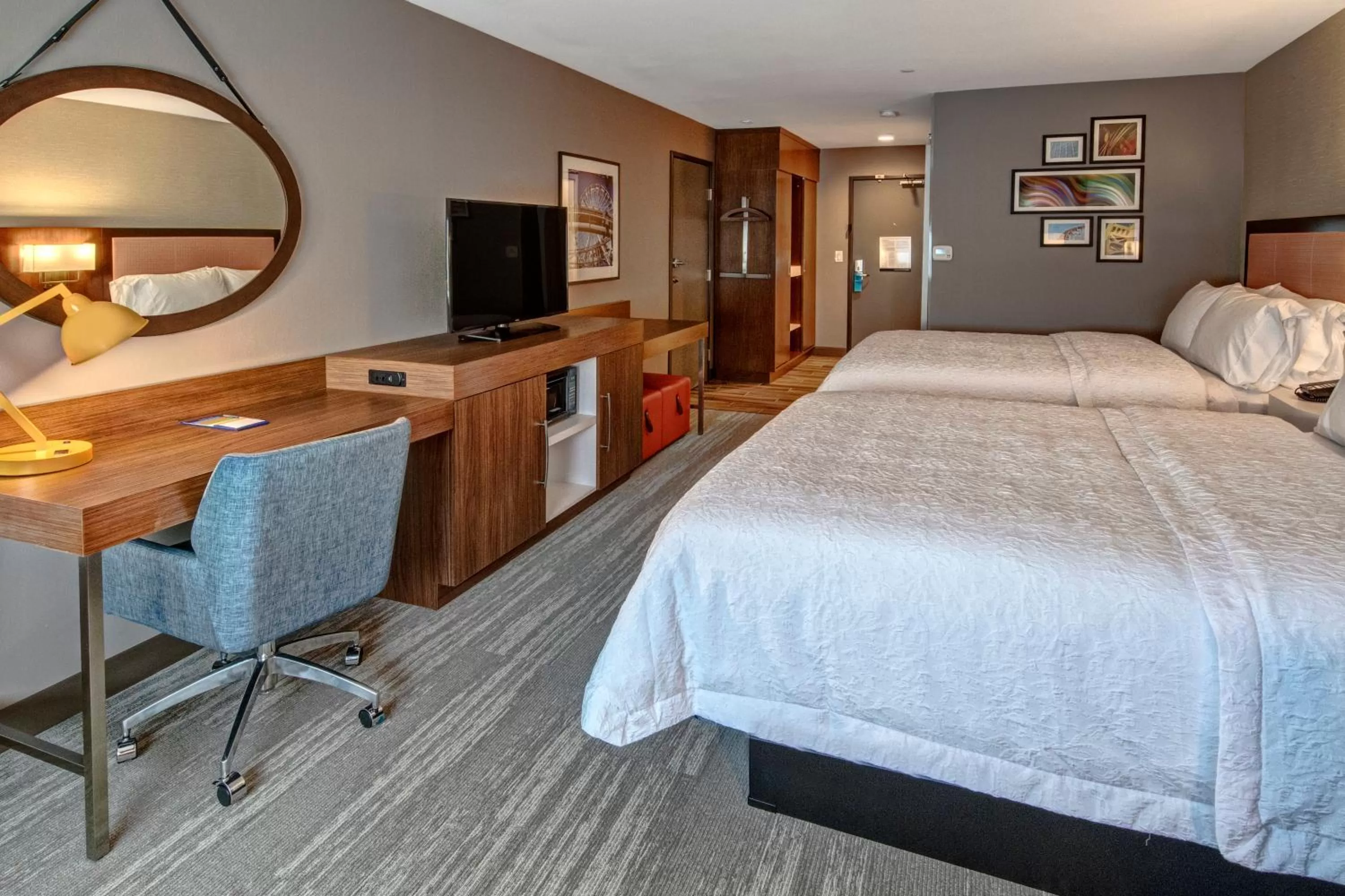 TV and multimedia, Bed in Hampton Inn Discovery Kingdom Napa Gateway