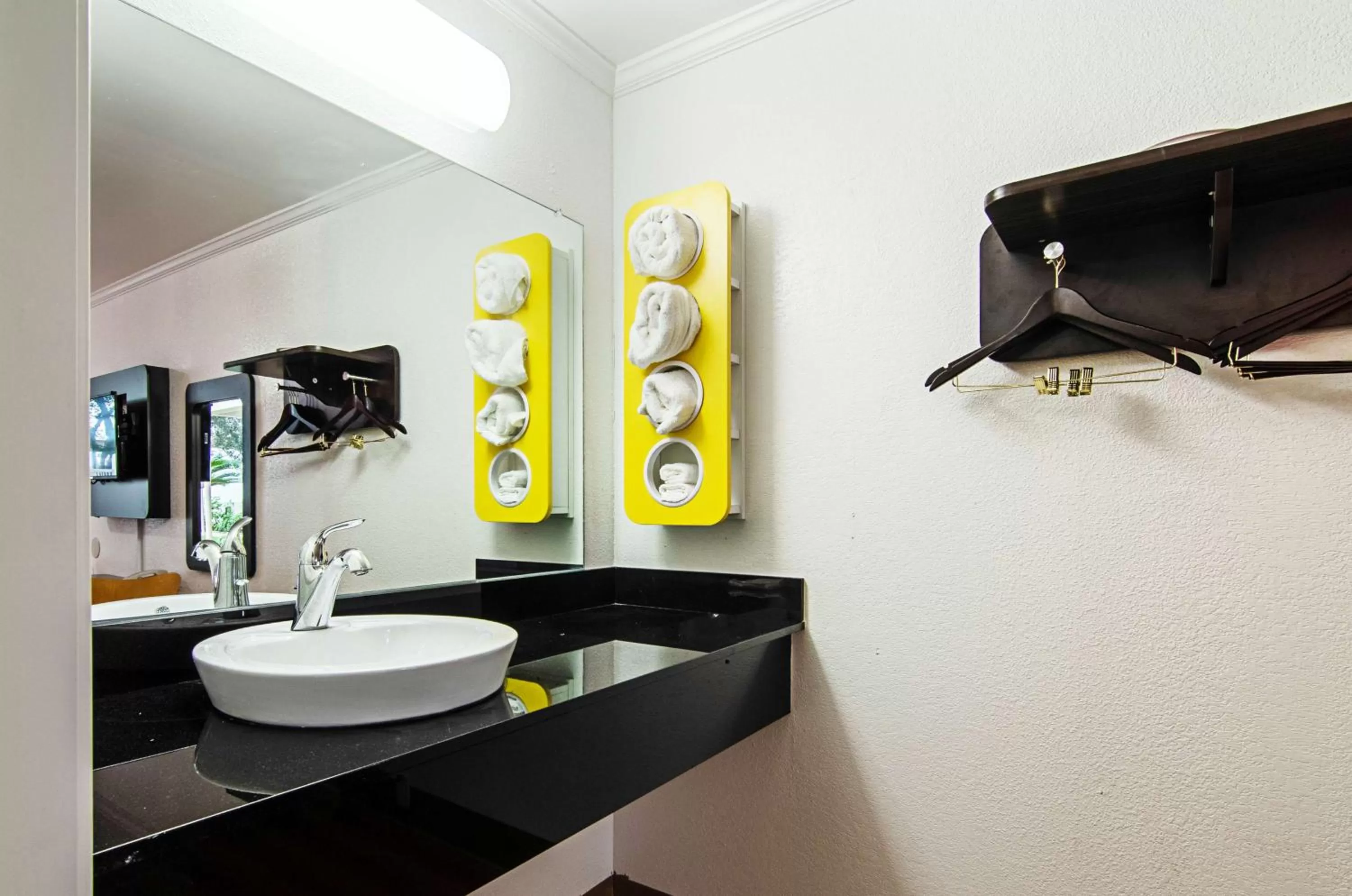 Bathroom in Motel 6-Bay Minette, AL