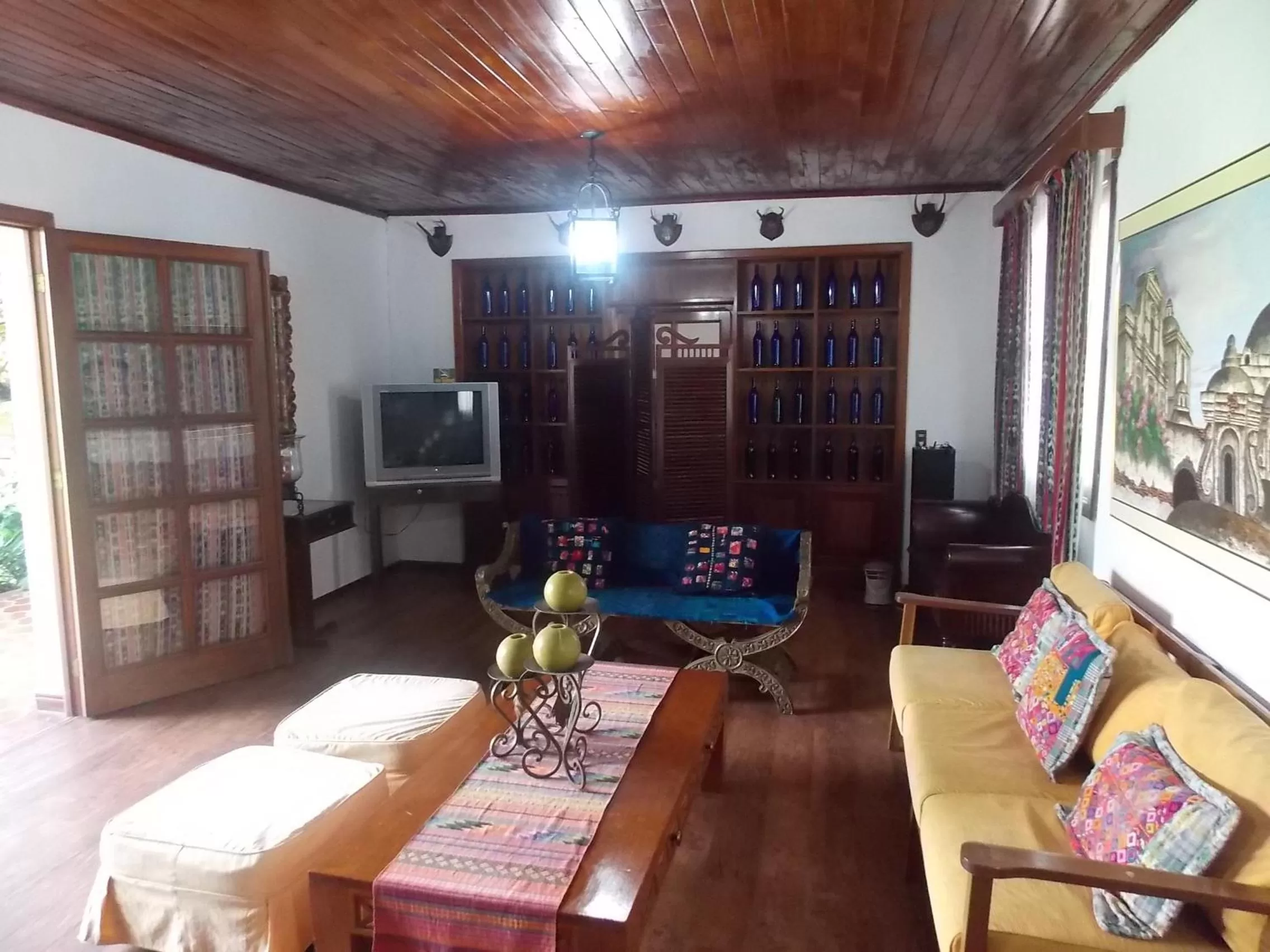 Communal lounge/ TV room in Hotel Casa Duranta