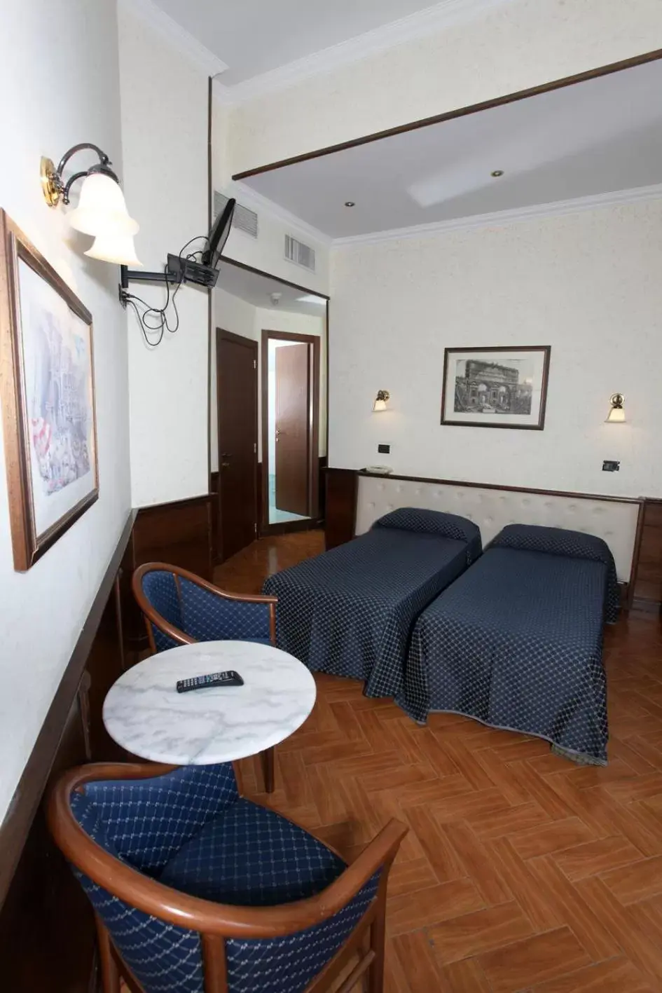 Bedroom, Seating Area in Hotel Nardizzi Americana