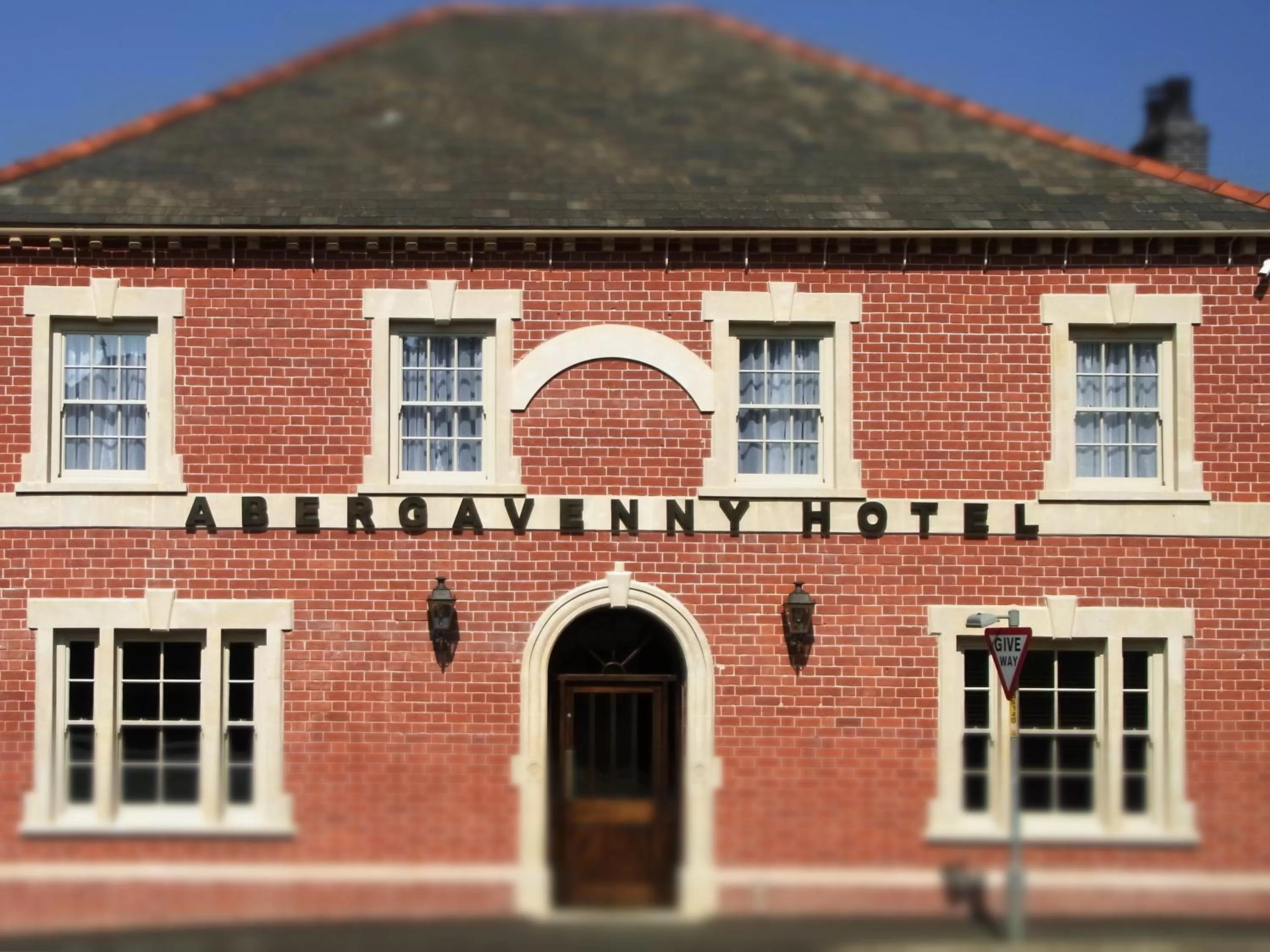 Facade/entrance in Abergavenny Hotel
