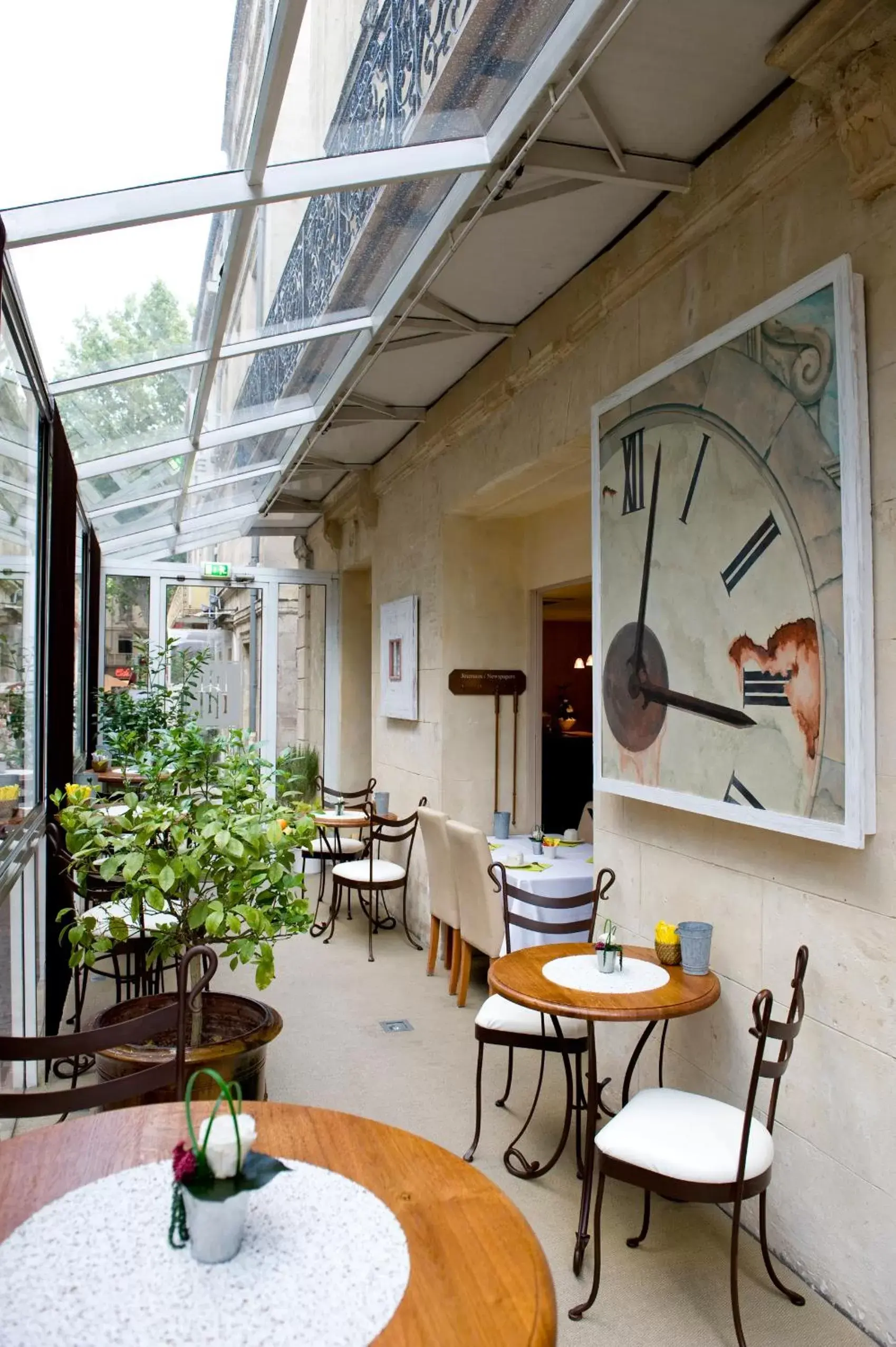 Restaurant/places to eat in Hôtel de l'Horloge Restaurant/places to eat in Hôtel de l'Horloge