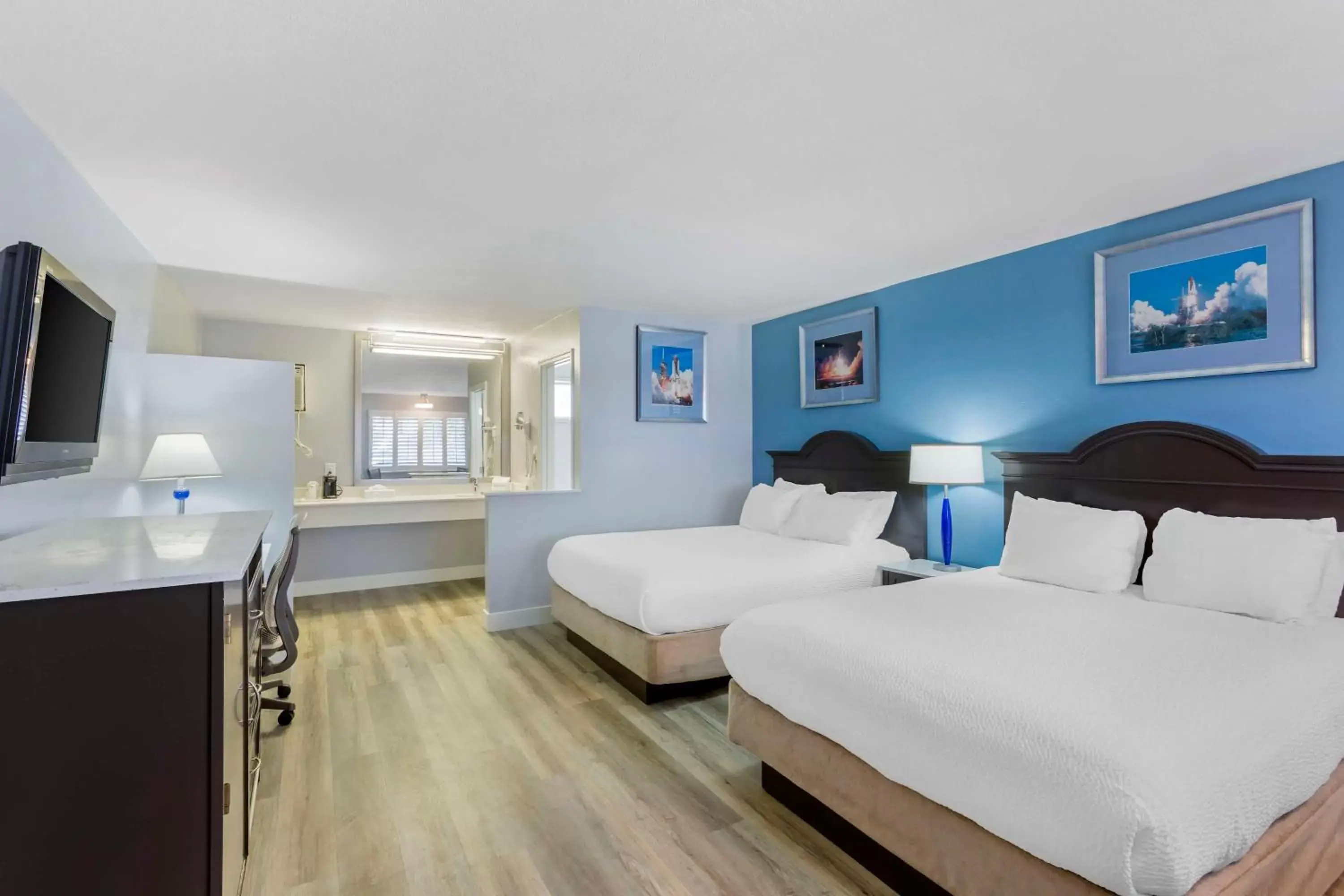 Bedroom, Bed in Best Western Space Age Lodge Bedroom, Bed in Best Western Space Age Lodge