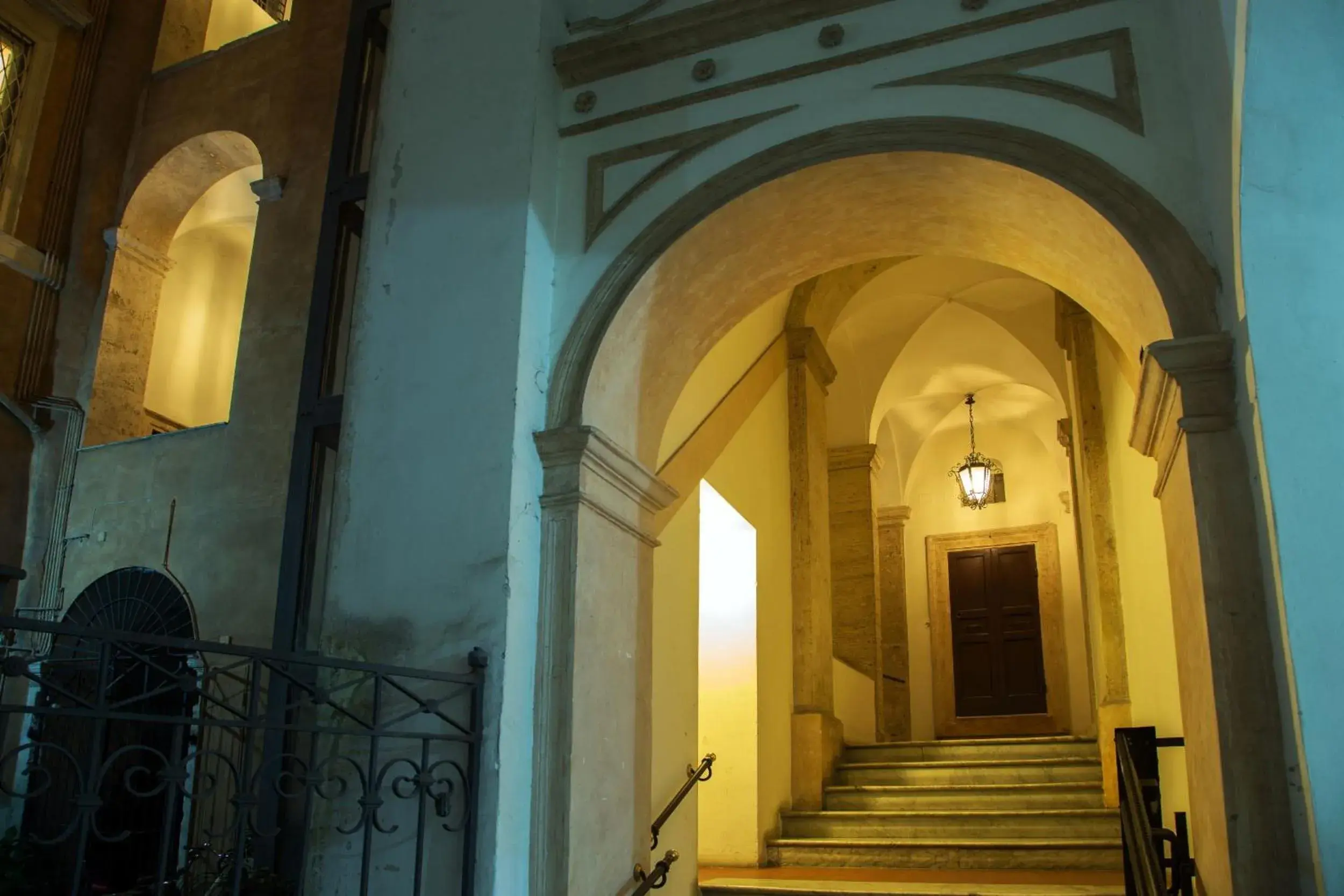 Facade/entrance in Palazzo De Cupis - Suites and View
