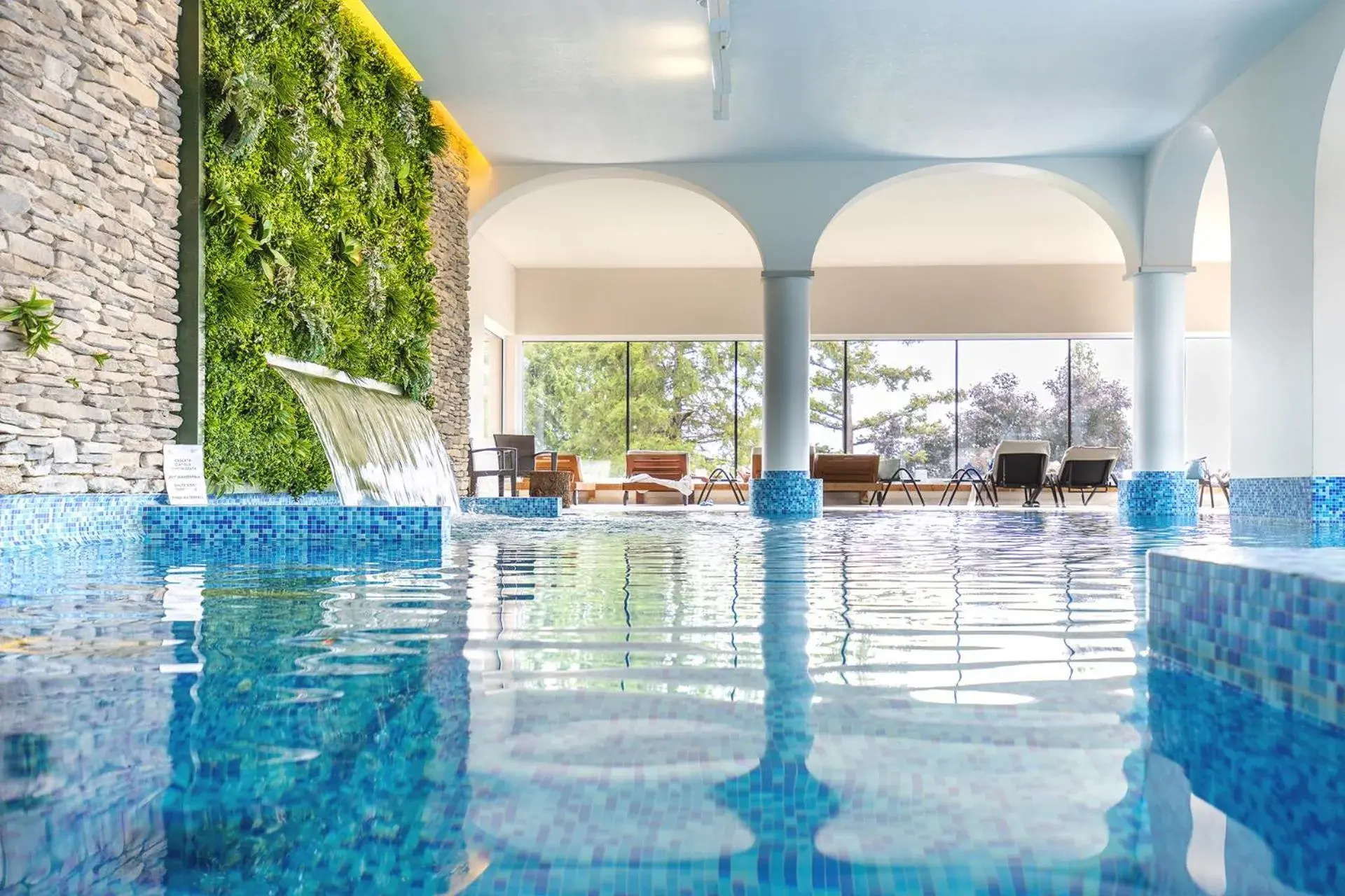 Swimming Pool in Kurhaus Cademario Hotel & DOT Spa - Ticino Hotels Group