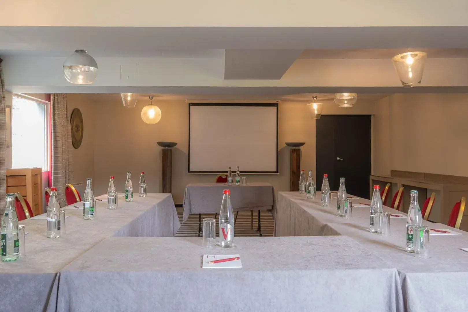 Meeting/conference room in LE M HOTEL & SPA HONFLEUR