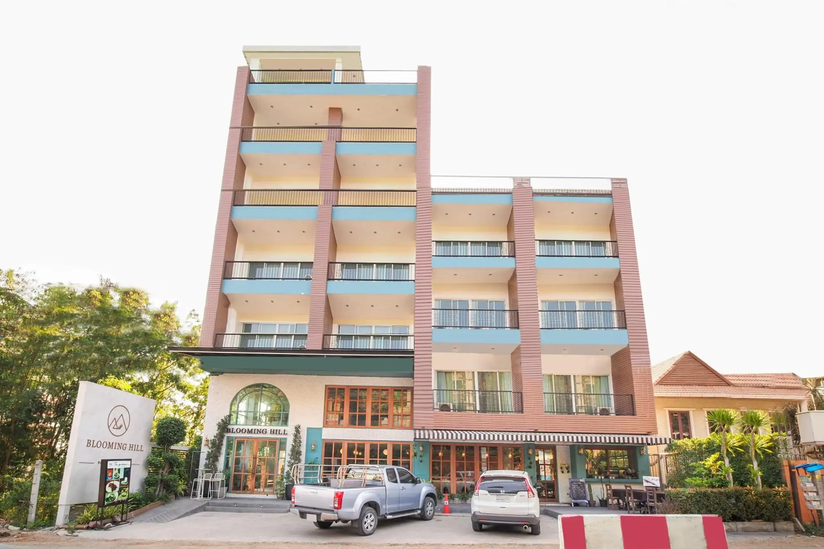 Facade/entrance, Property Building in Blooming Hill Boutique Suites