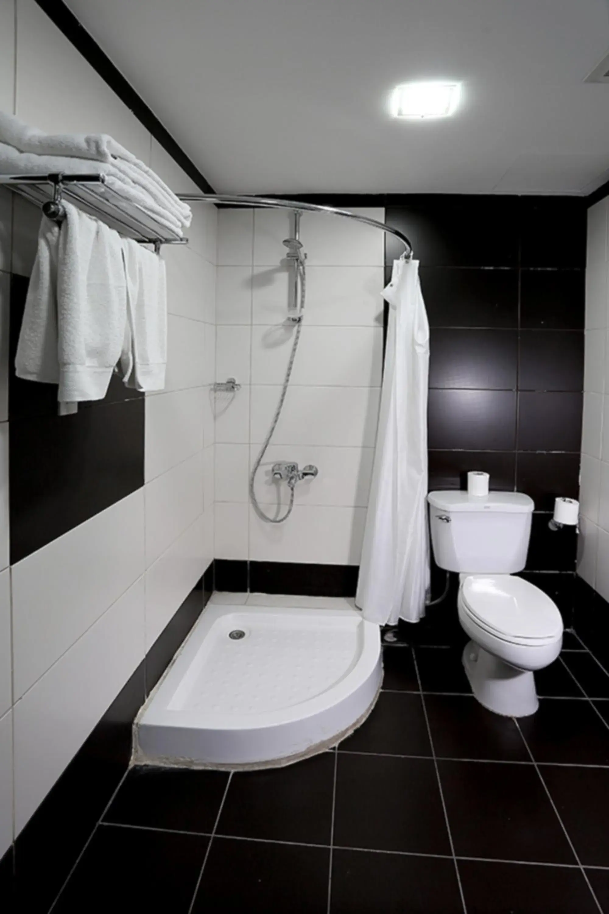 Steam room, Bathroom in Watheer Hotel Suite