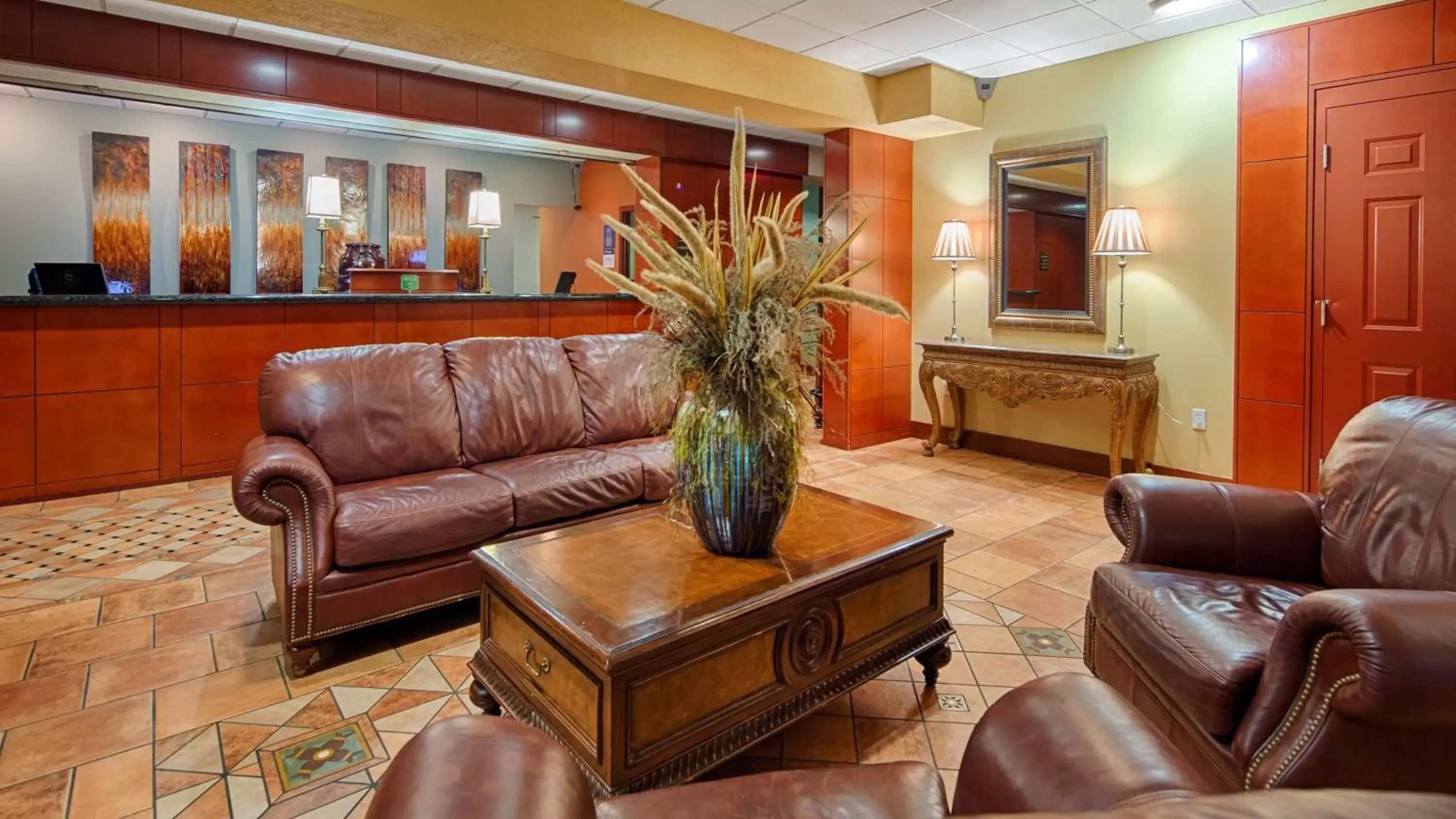 Lobby or reception in Best Western Plus Sandusky Hotel & Suites