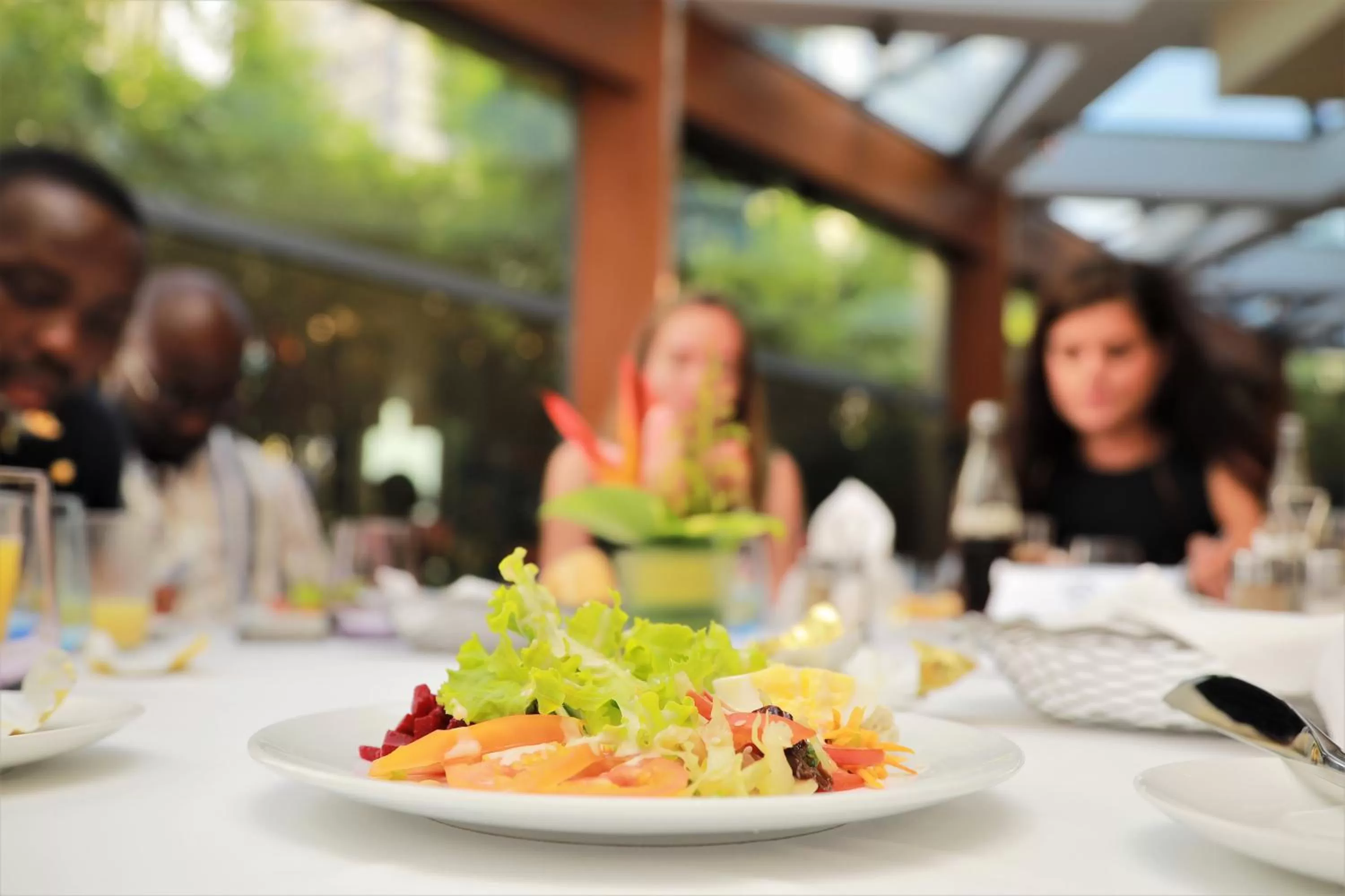 Restaurant/places to eat in Hotel Tiama Abidjan