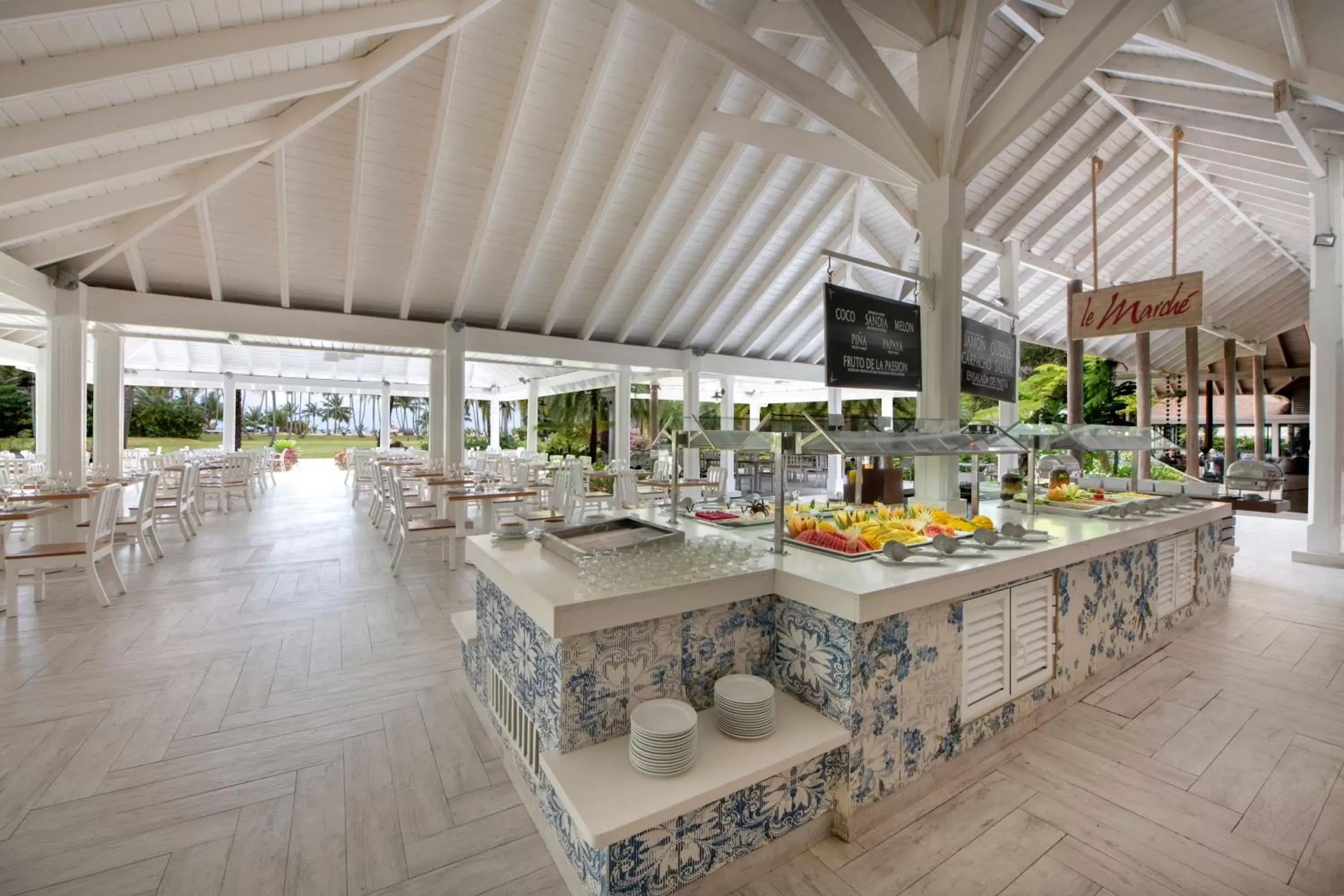 Restaurant/Places to Eat in Viva V Samana by Wyndham, A Trademark Adults All Inclusive