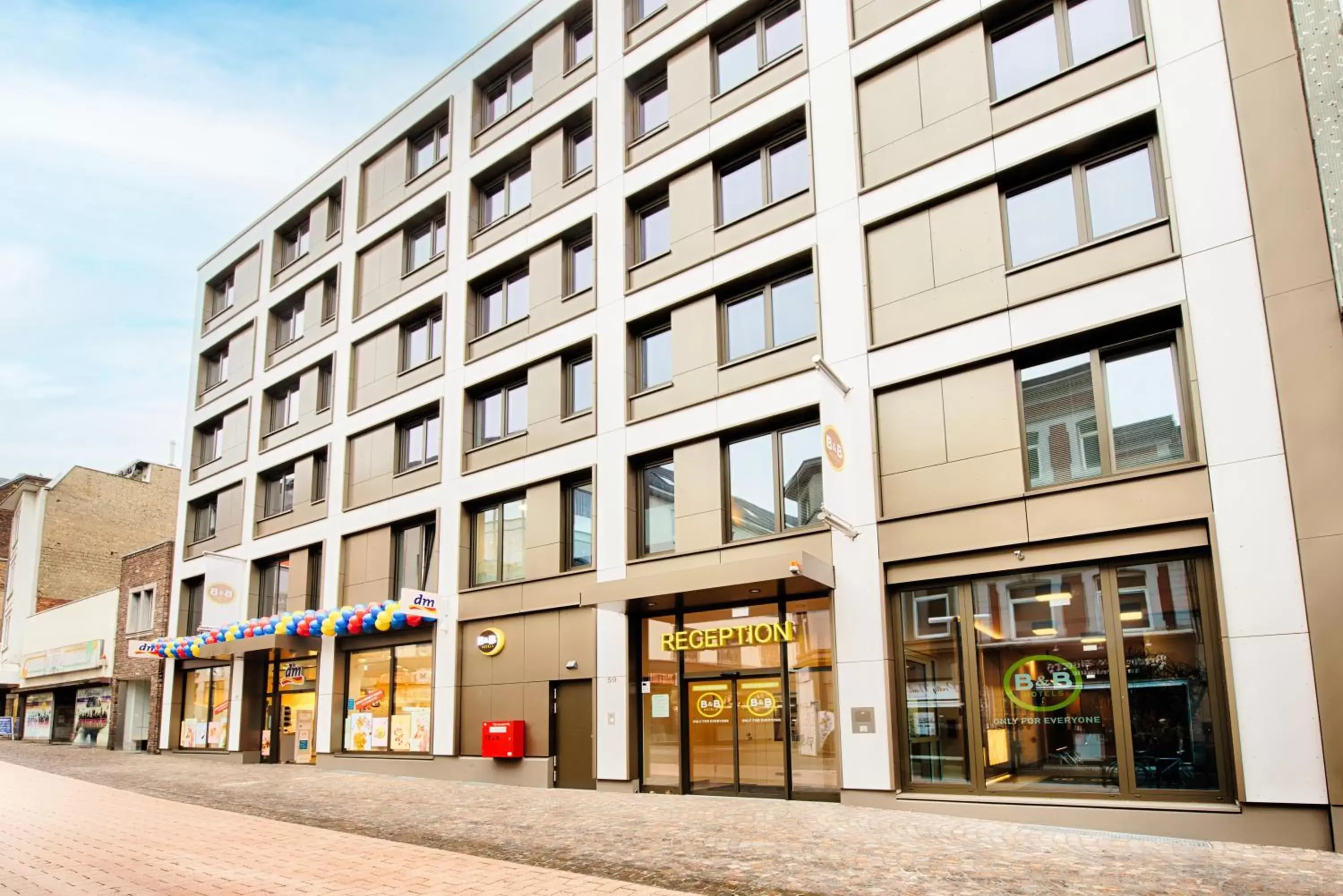 Property Building in B&B Hotel Aachen-City