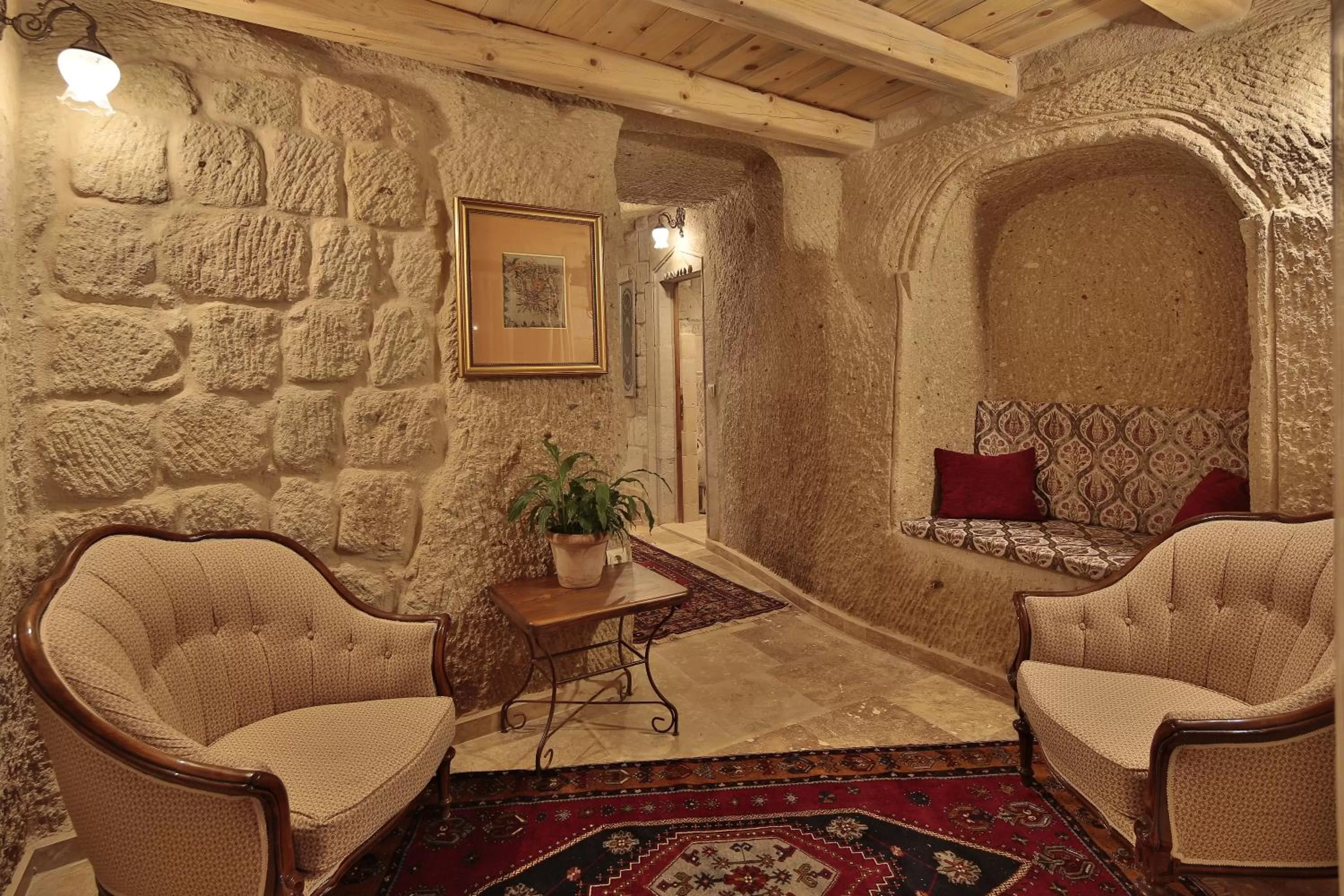 Seating area in Vista Cave Hotel