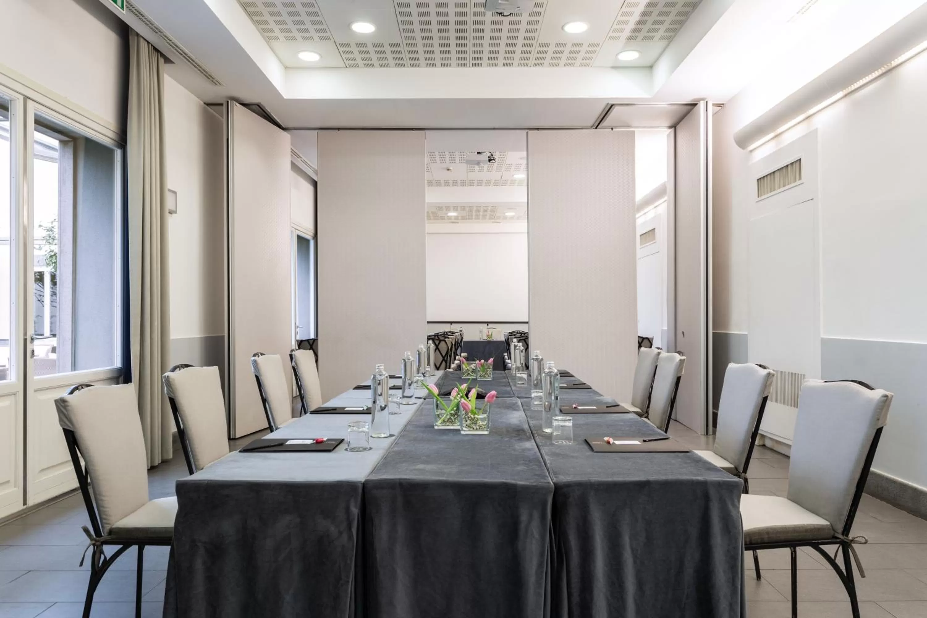 Meeting/conference room in Palazzo Caracciolo Naples