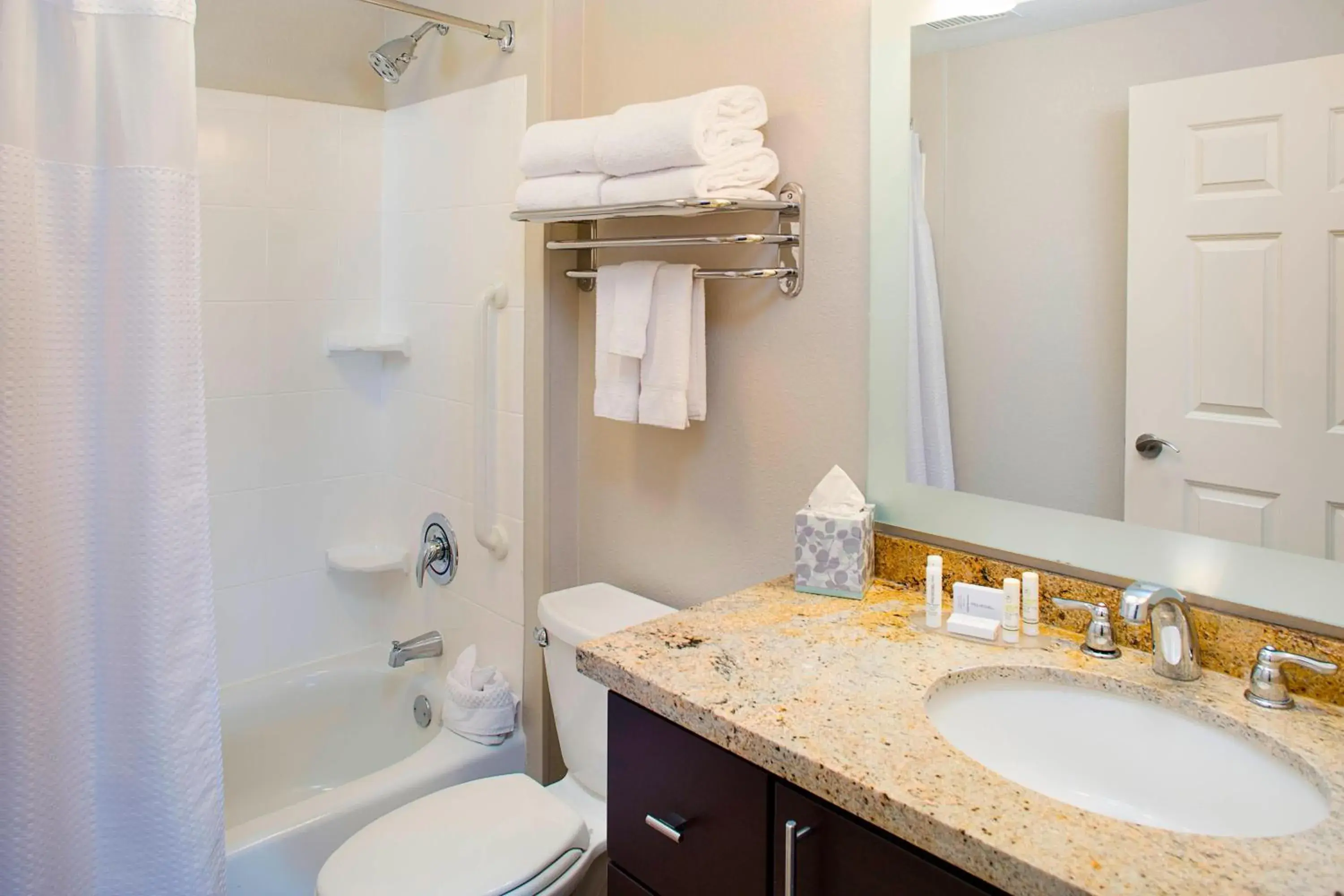 Bathroom in TownePlace Suites by Marriott Phoenix Goodyear