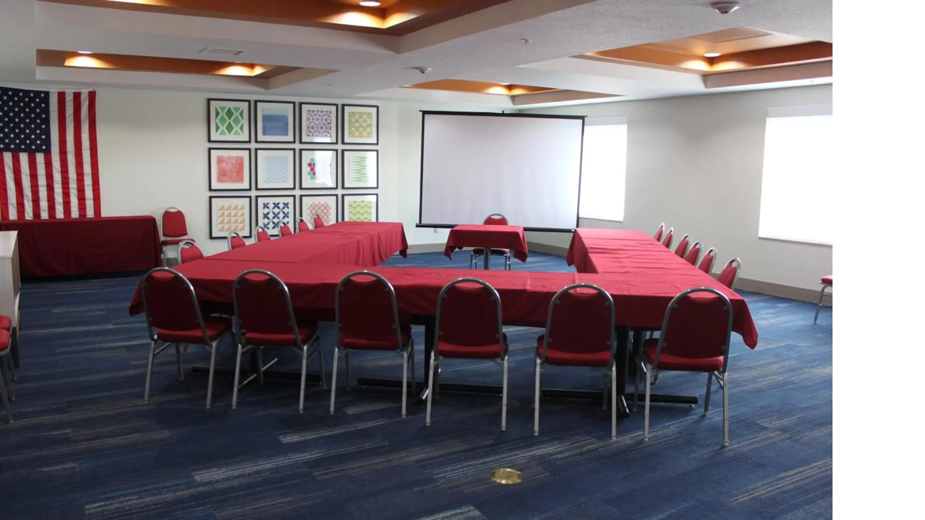 Meeting/conference room in Holiday Inn Express Orlando - South Davenport, an IHG Hotel