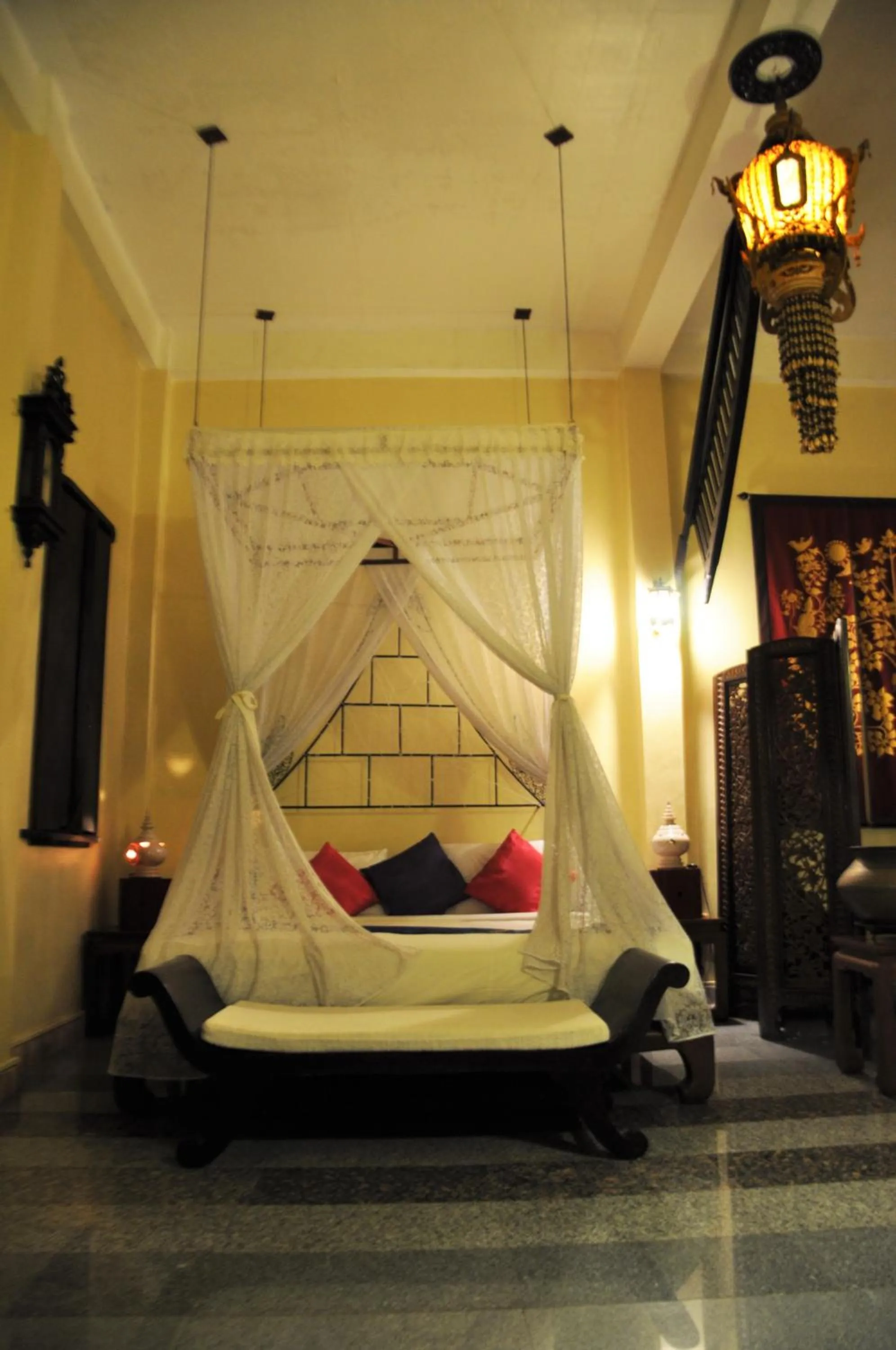 Bed in Ruean Thai Hotel