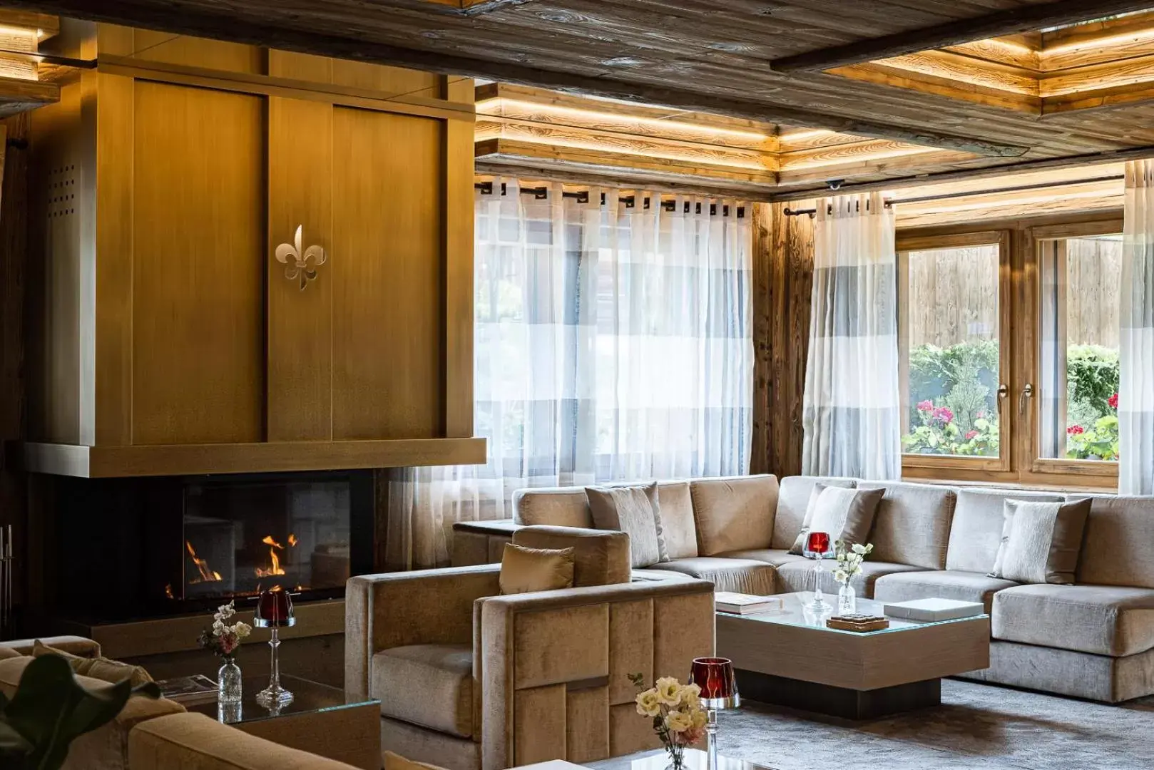 Lounge or bar in Ultima Gstaad