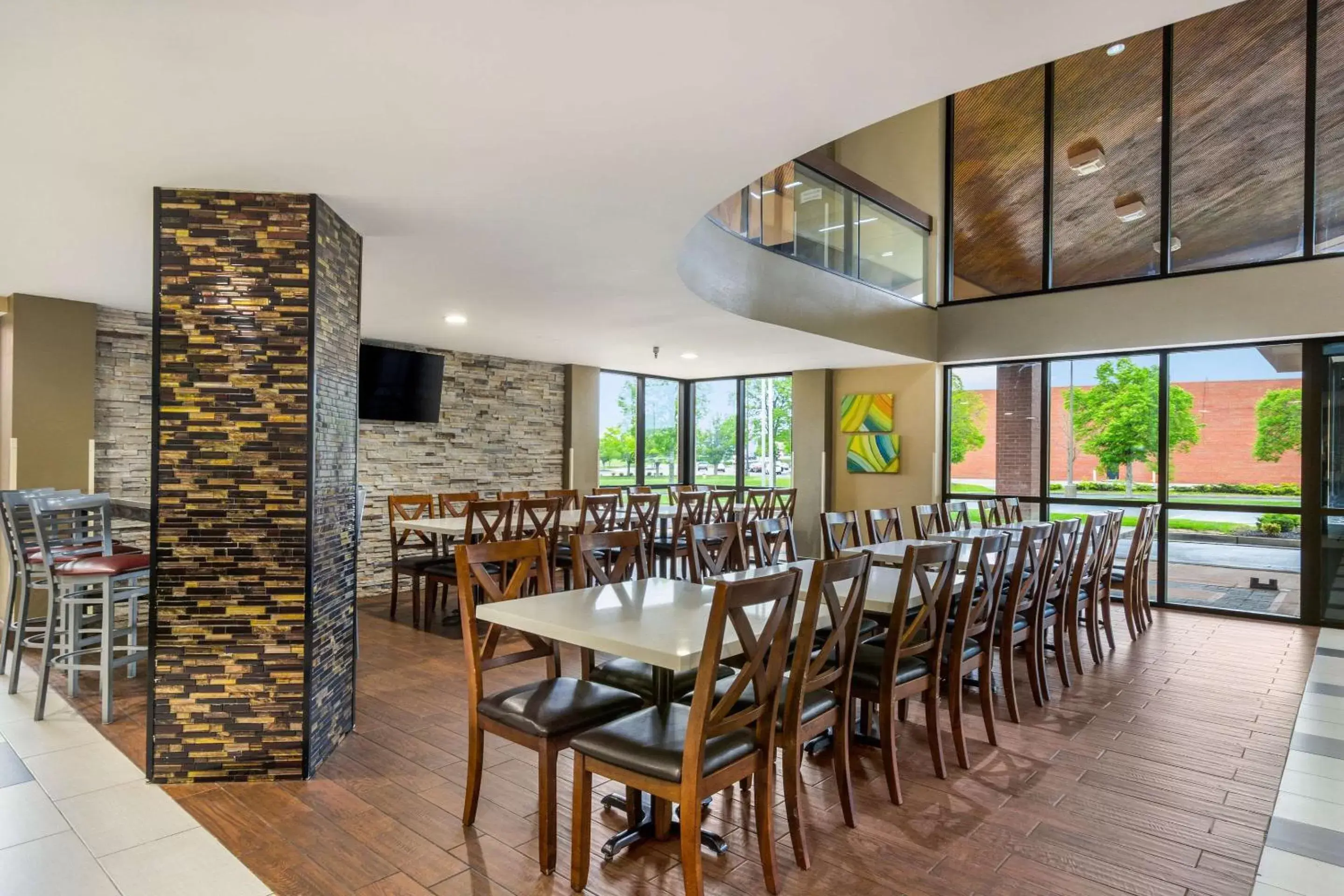 Restaurant/Places to Eat in Quality Inn & Suites Florence- Cincinnati South