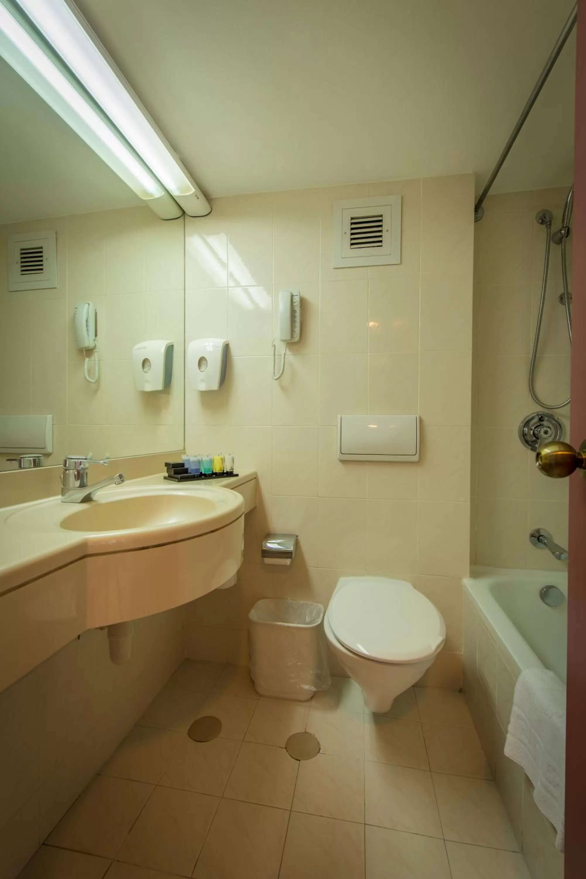 Shalom Jerusalem Hotel