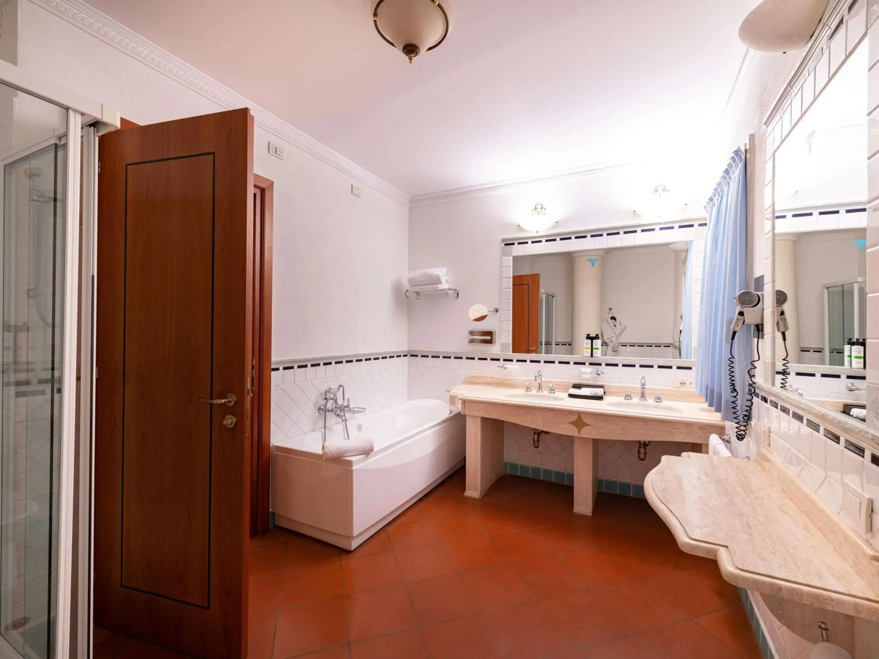 Bathroom in Pullman Timi Ama Sardegna