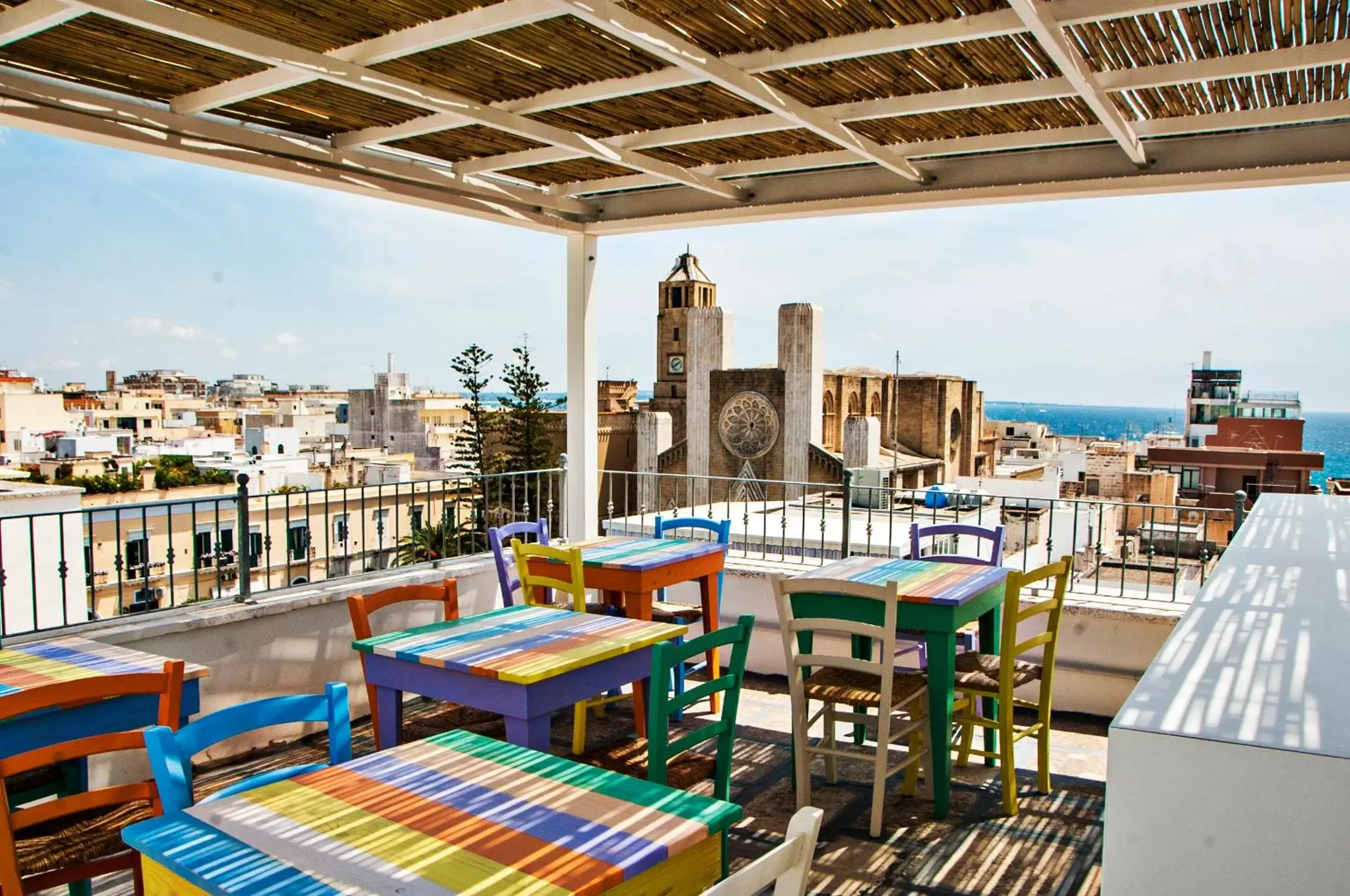 Balcony/Terrace, Restaurant/Places to Eat in B&B Ghalà