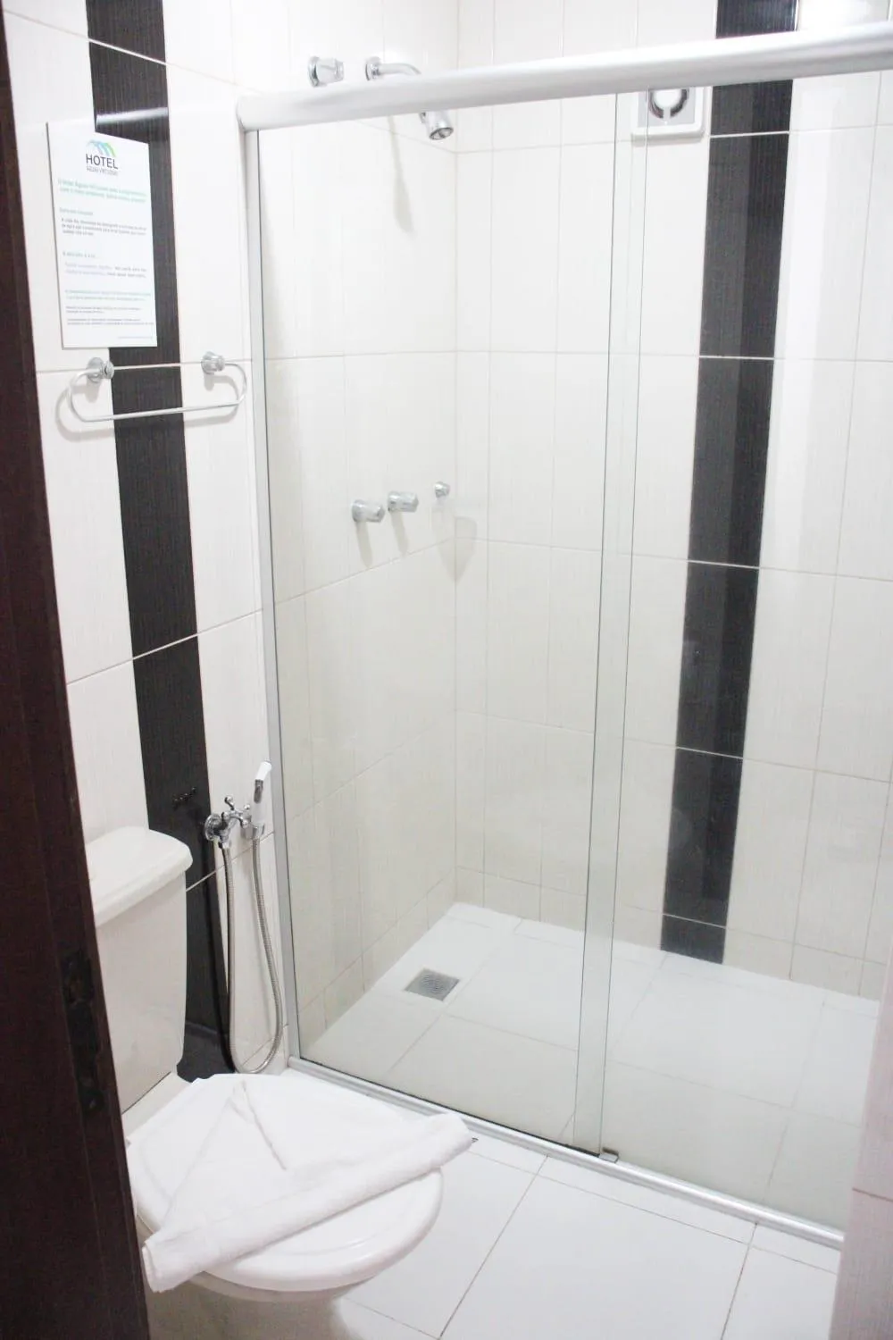 Shower in VOA Hotel Rezende