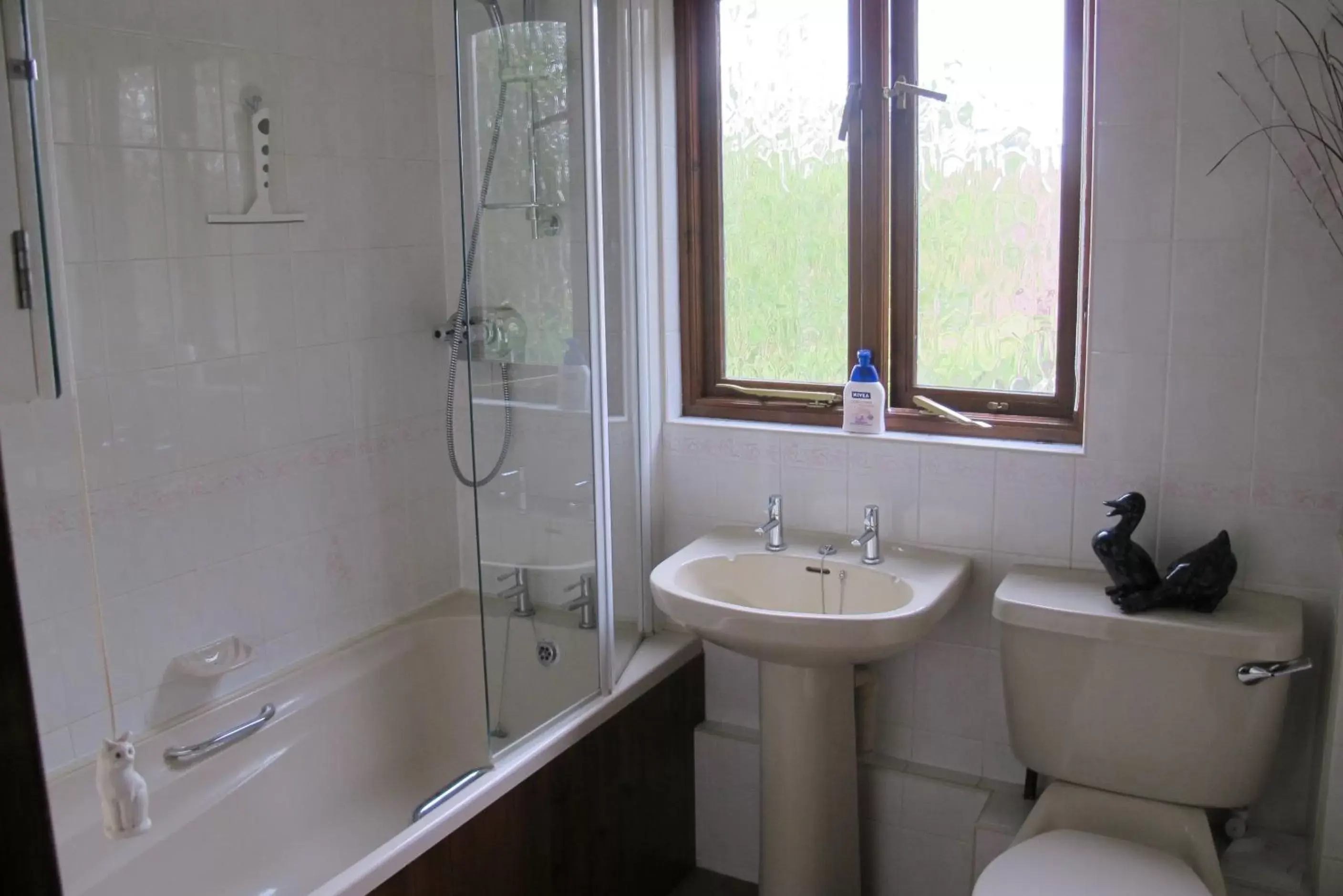 Bathroom in Burnt Mill Cottage