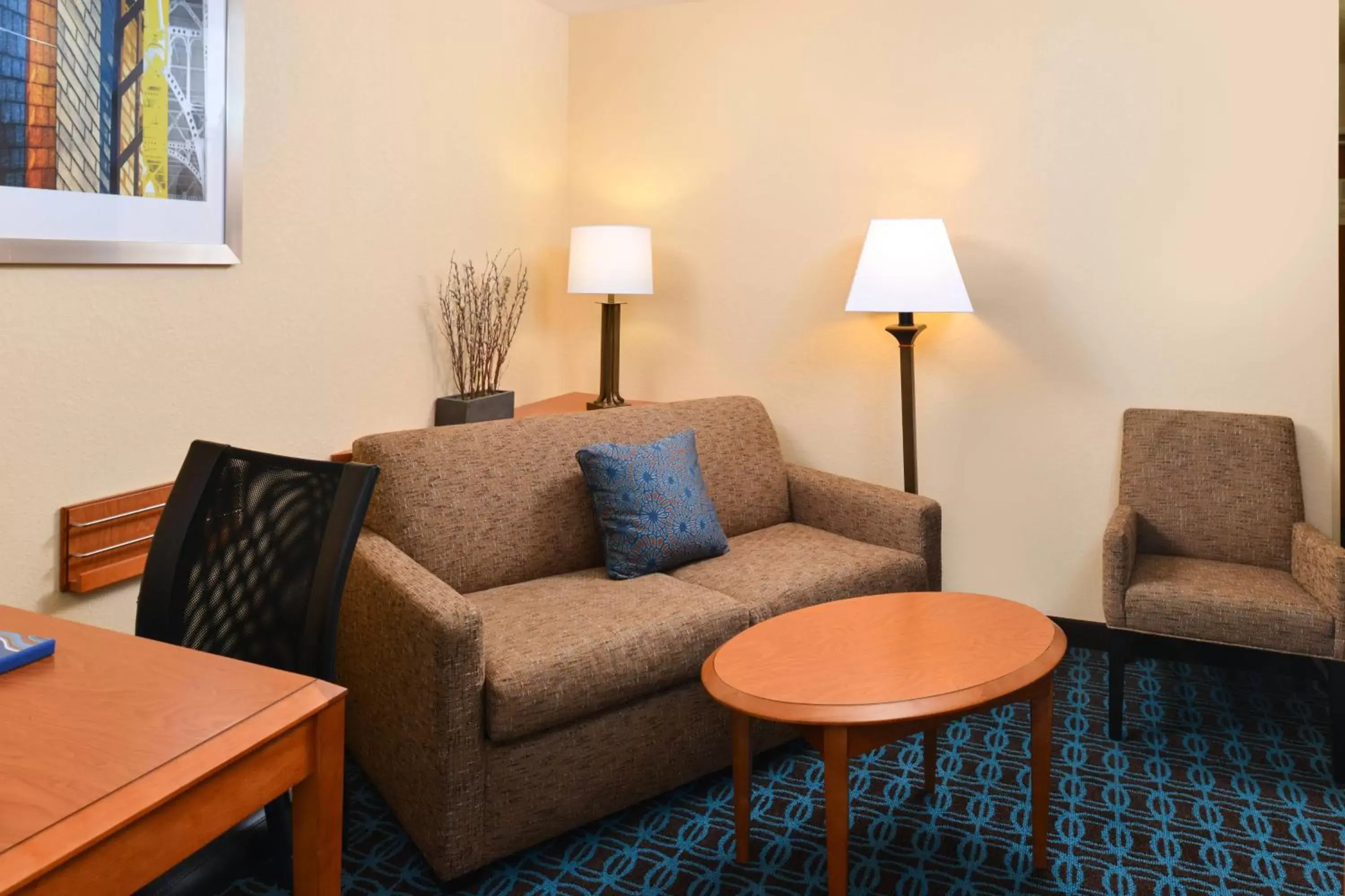 Living room, Seating Area in Fairfield Inn & Suites Bloomington
