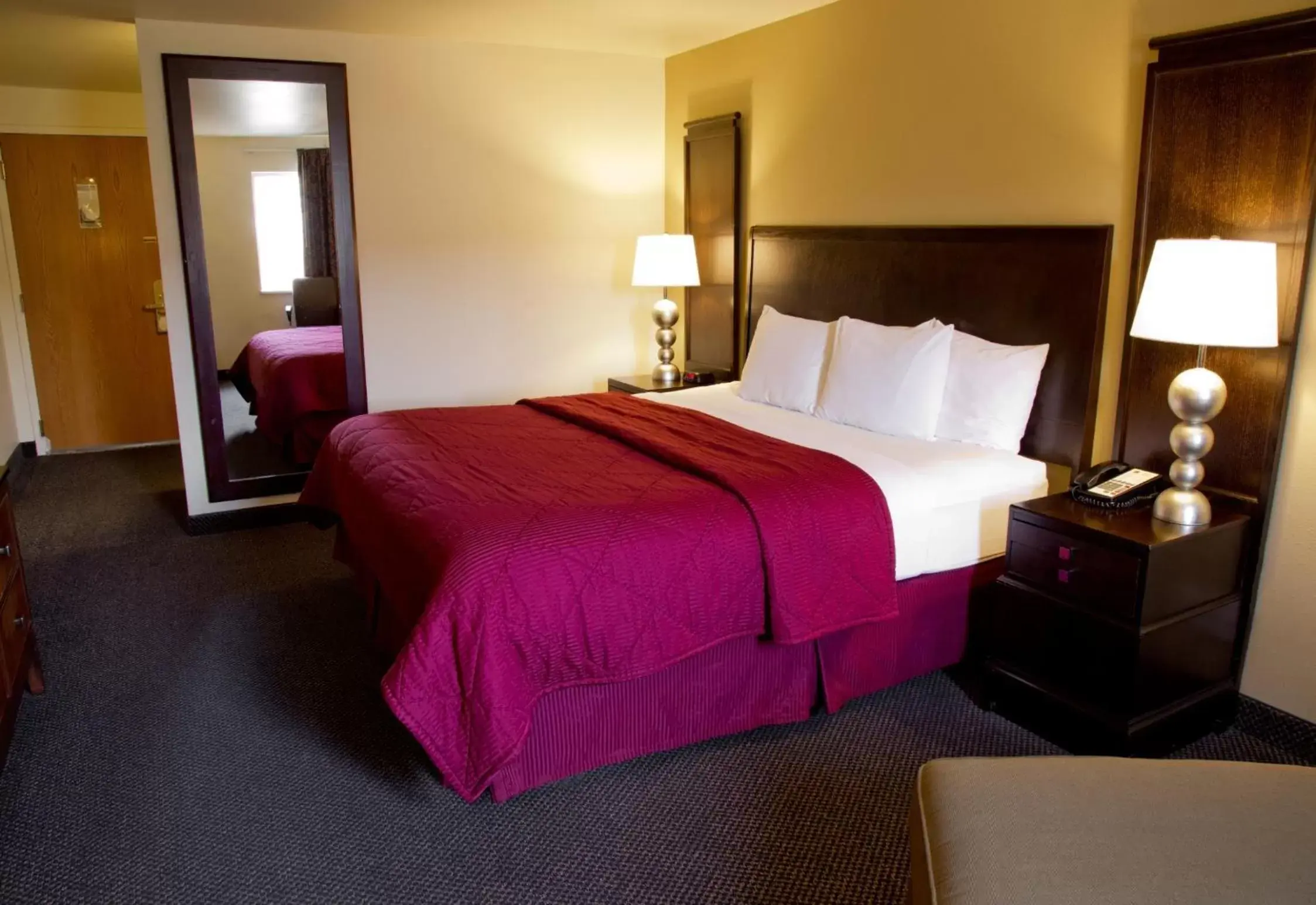 Photo of the whole room, Bed in Cedars Inn Photo of the whole room, Bed in Cedars Inn