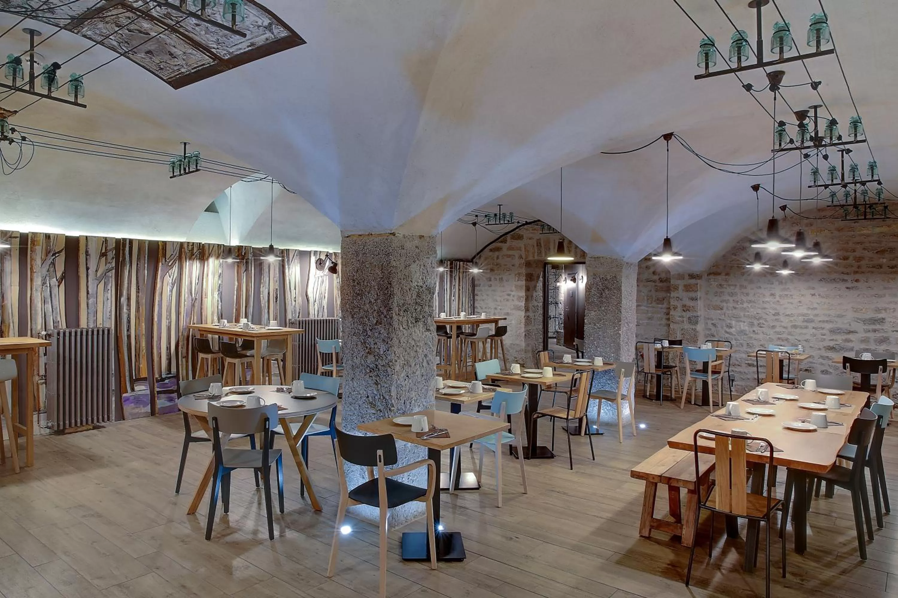 Restaurant/places to eat in Best Western Citadelle