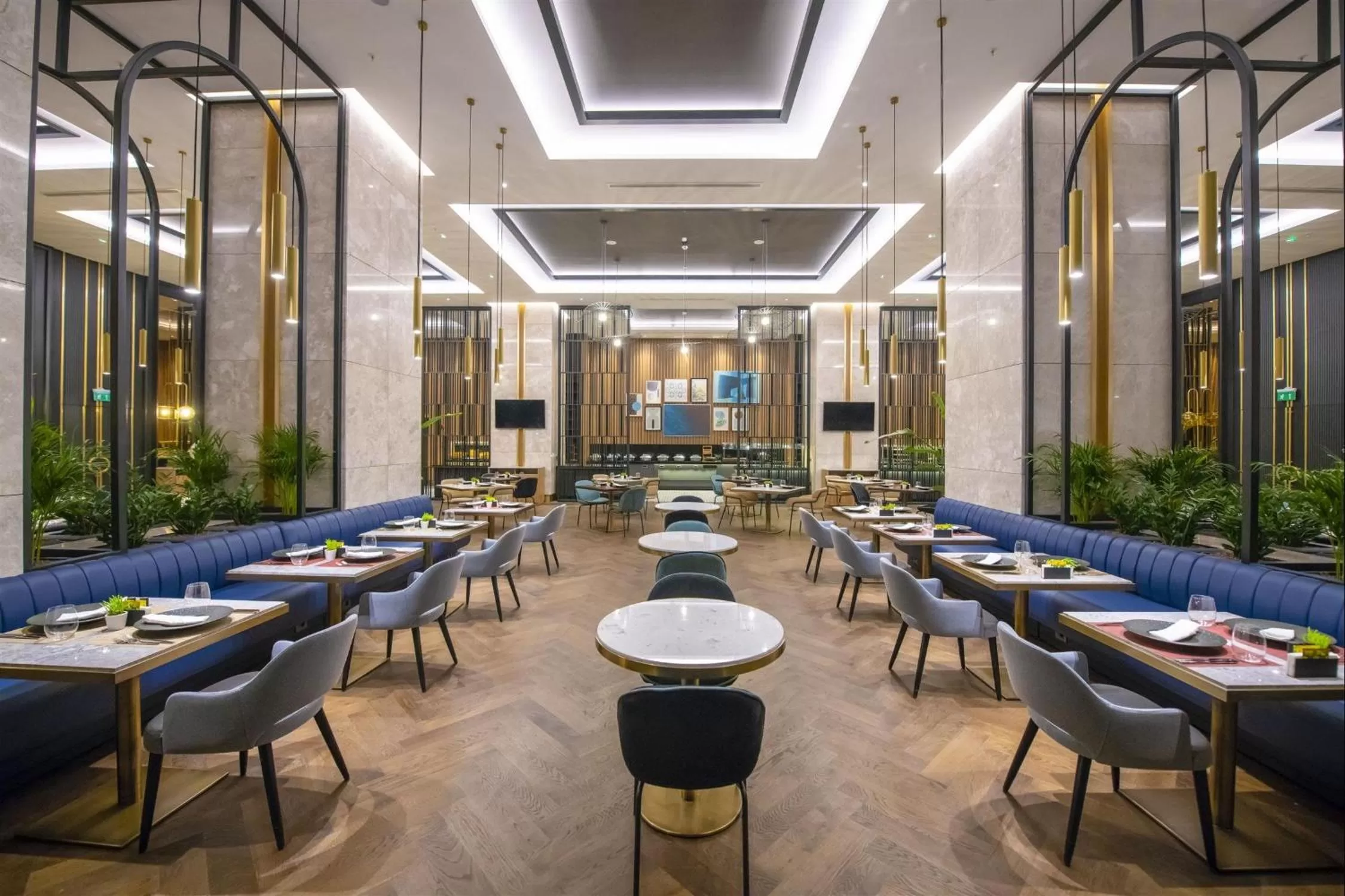 Restaurant/places to eat in Crowne Plaza Ankara by IHG